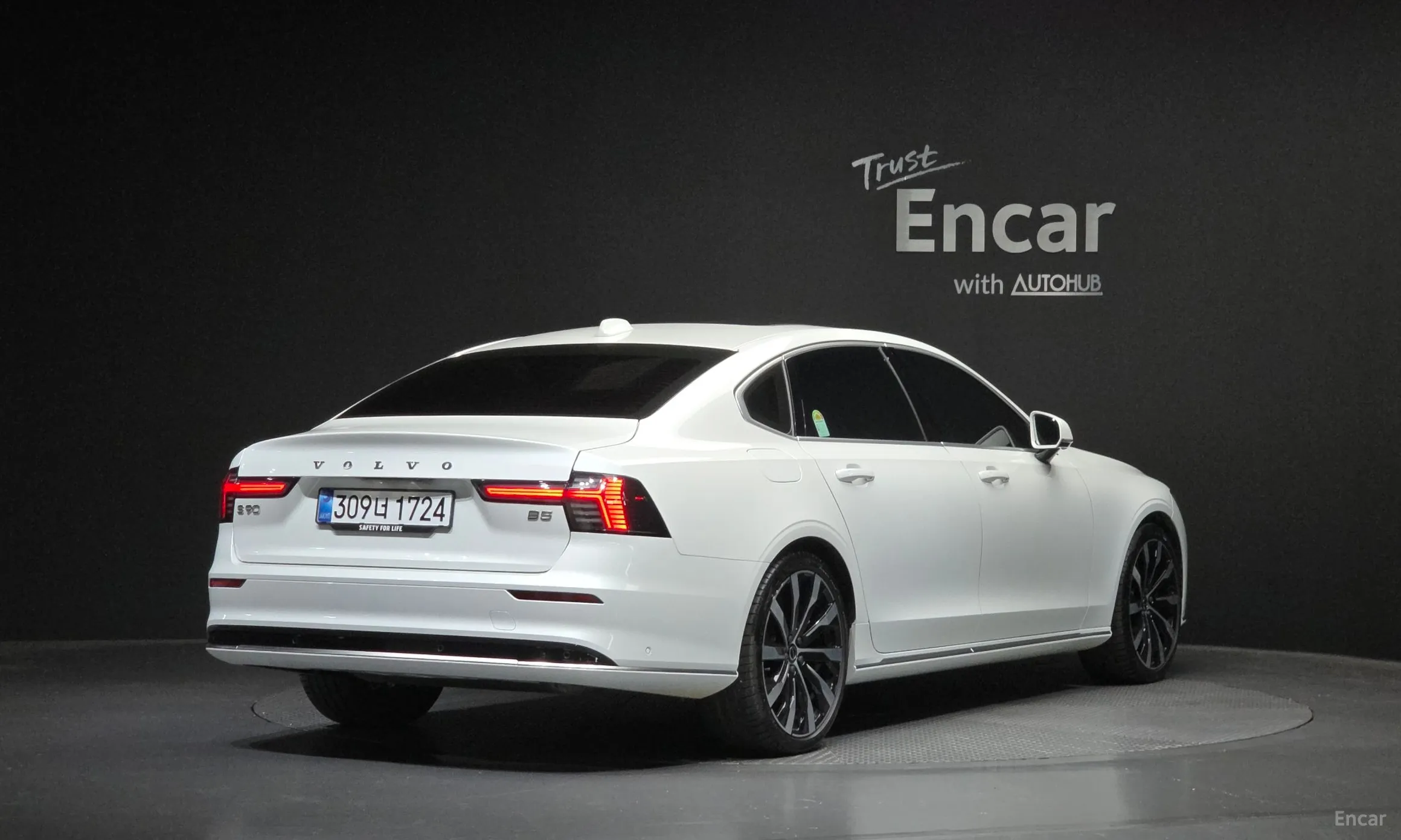 Volvo S90 превью 2