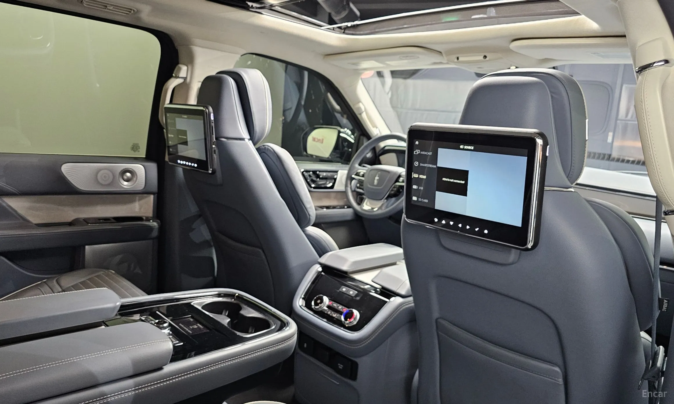 Lincoln Navigator 4th generation превью 12