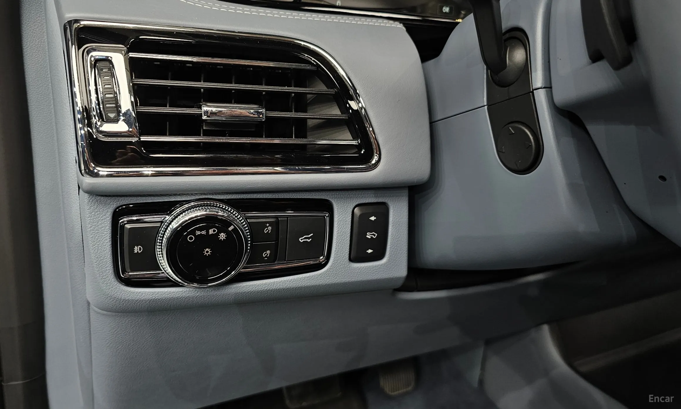 Lincoln Navigator 4th generation превью 15