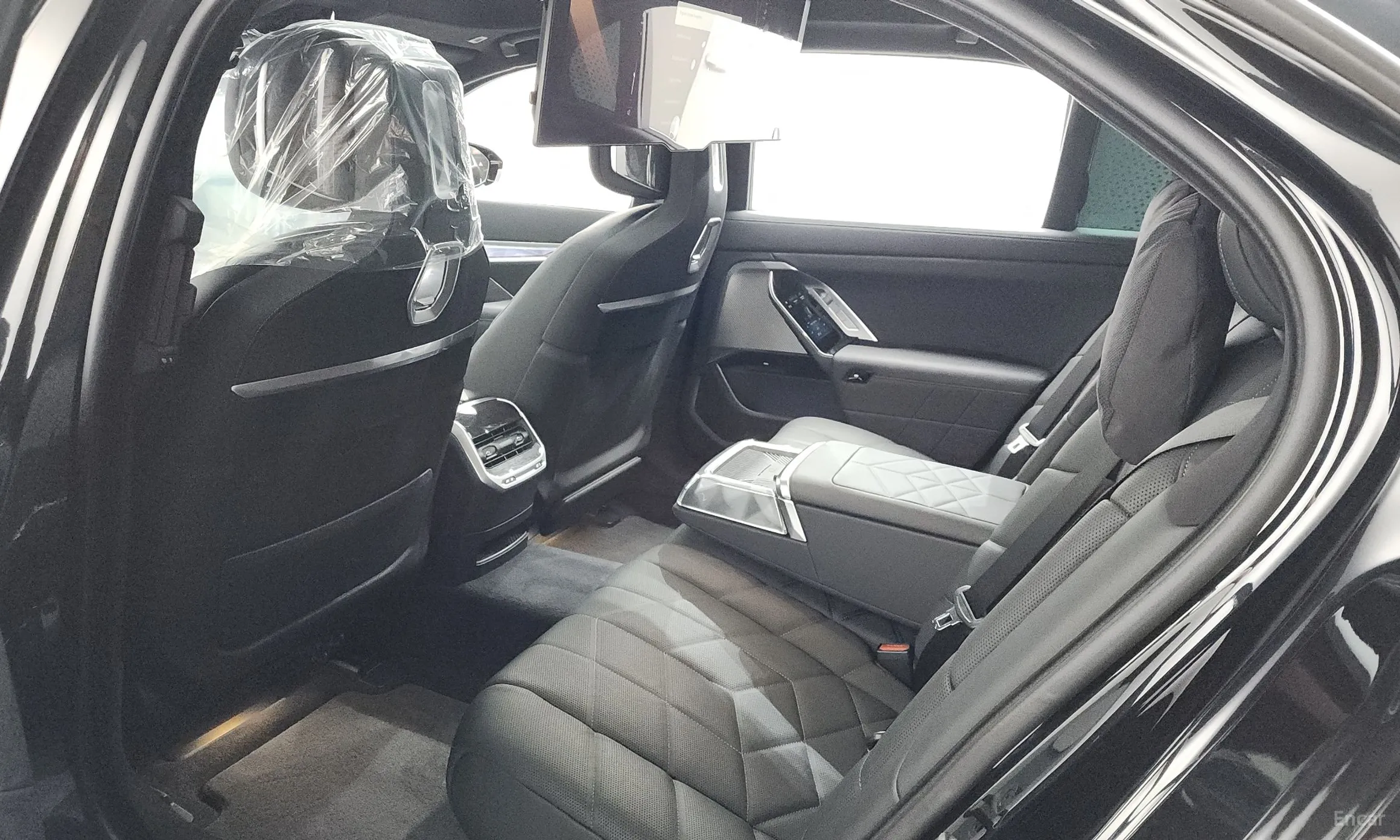 BMW 7 Series (G70) превью 11