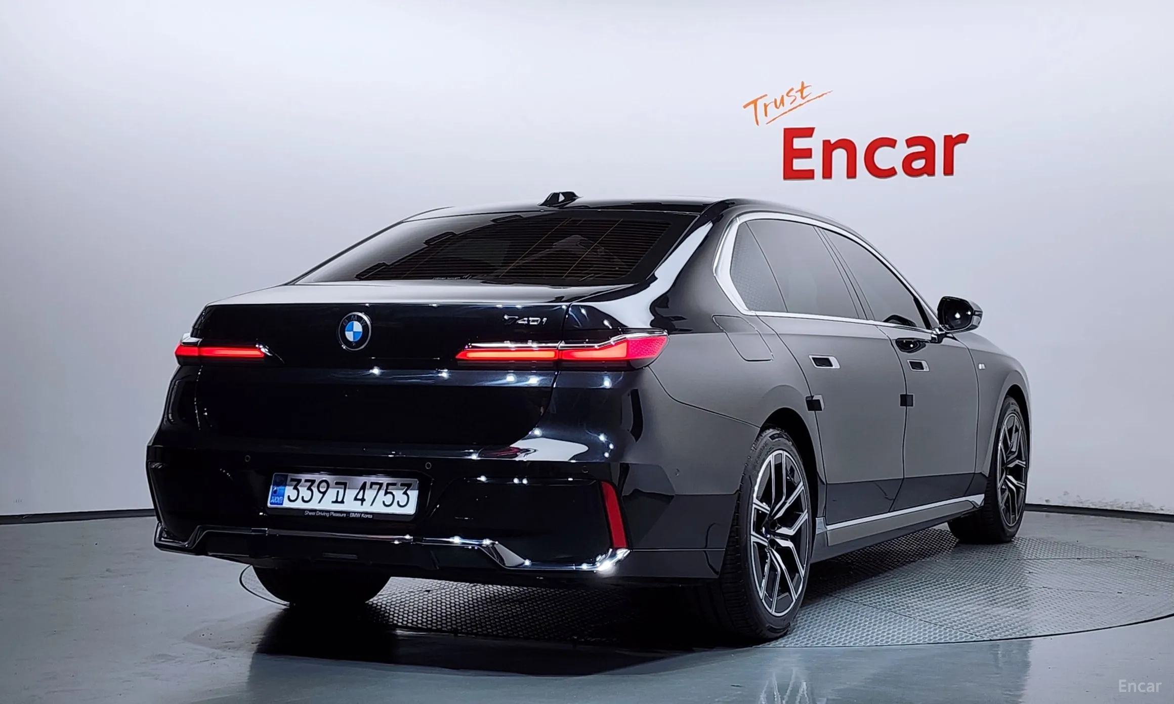 BMW 7 Series (G70) превью 2