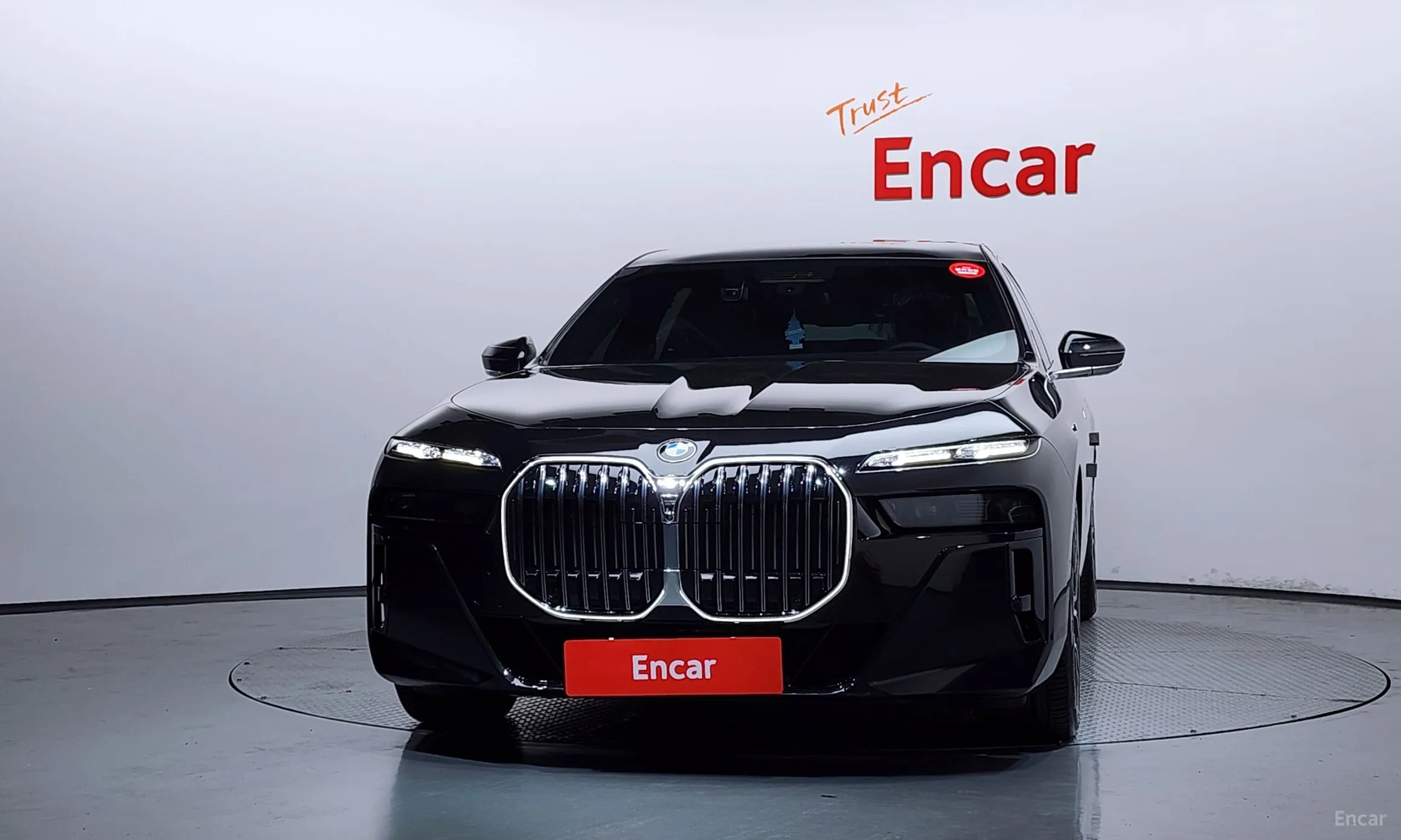 BMW 7 Series (G70) превью 3