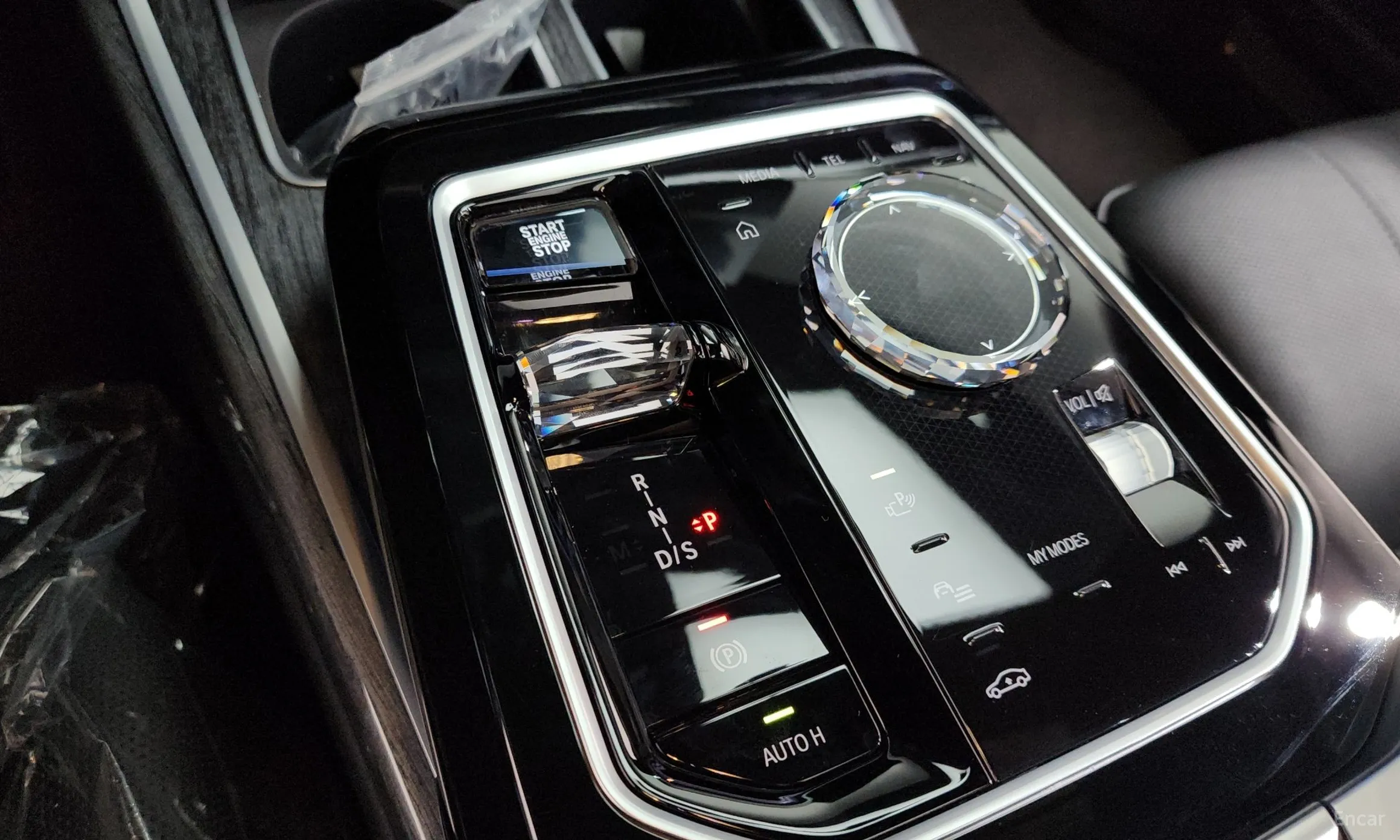 BMW 7 Series (G70) превью 9