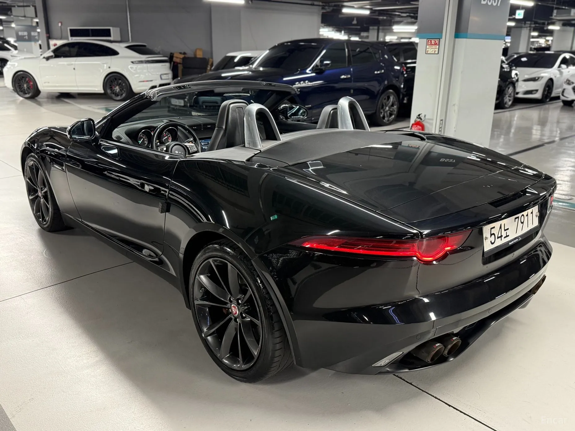 Jaguar F-TYPE превью 19