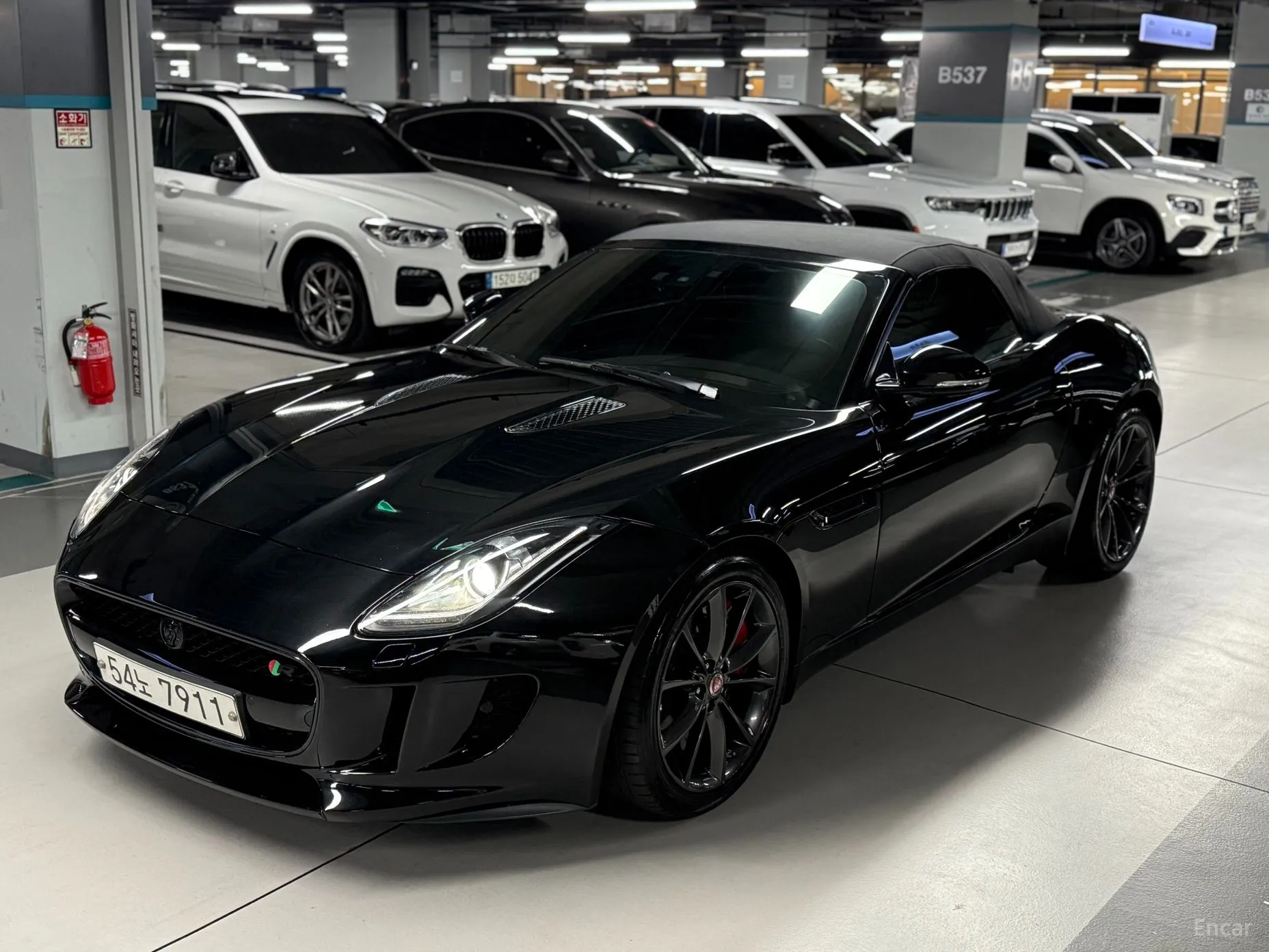 Jaguar F-TYPE превью 3