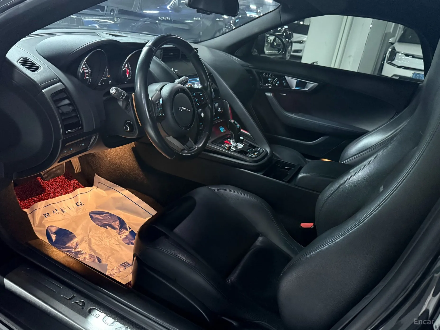 Jaguar F-TYPE превью 8