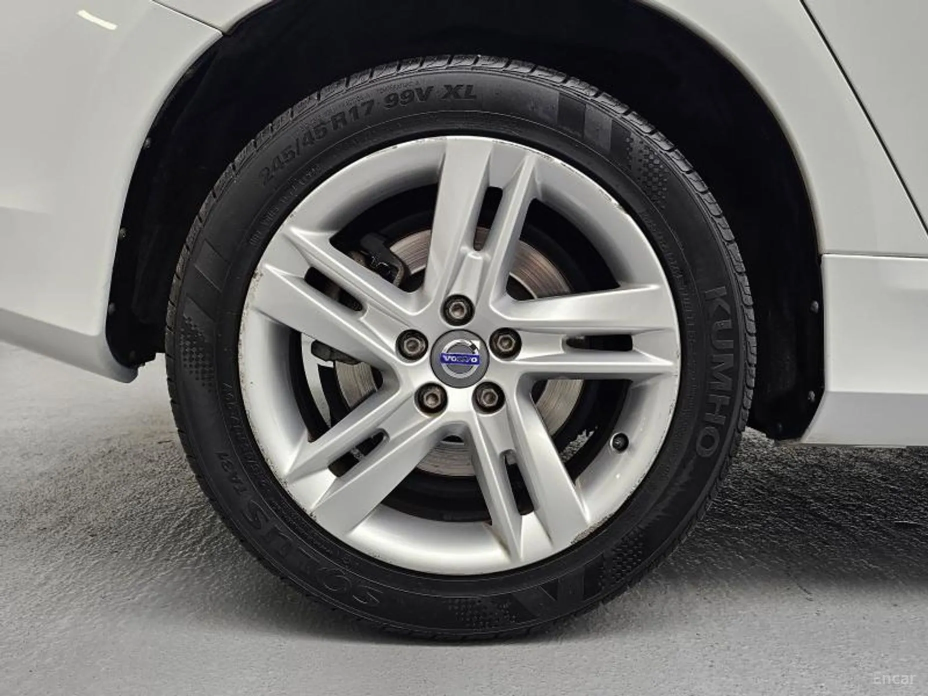 Volvo S60 превью 5