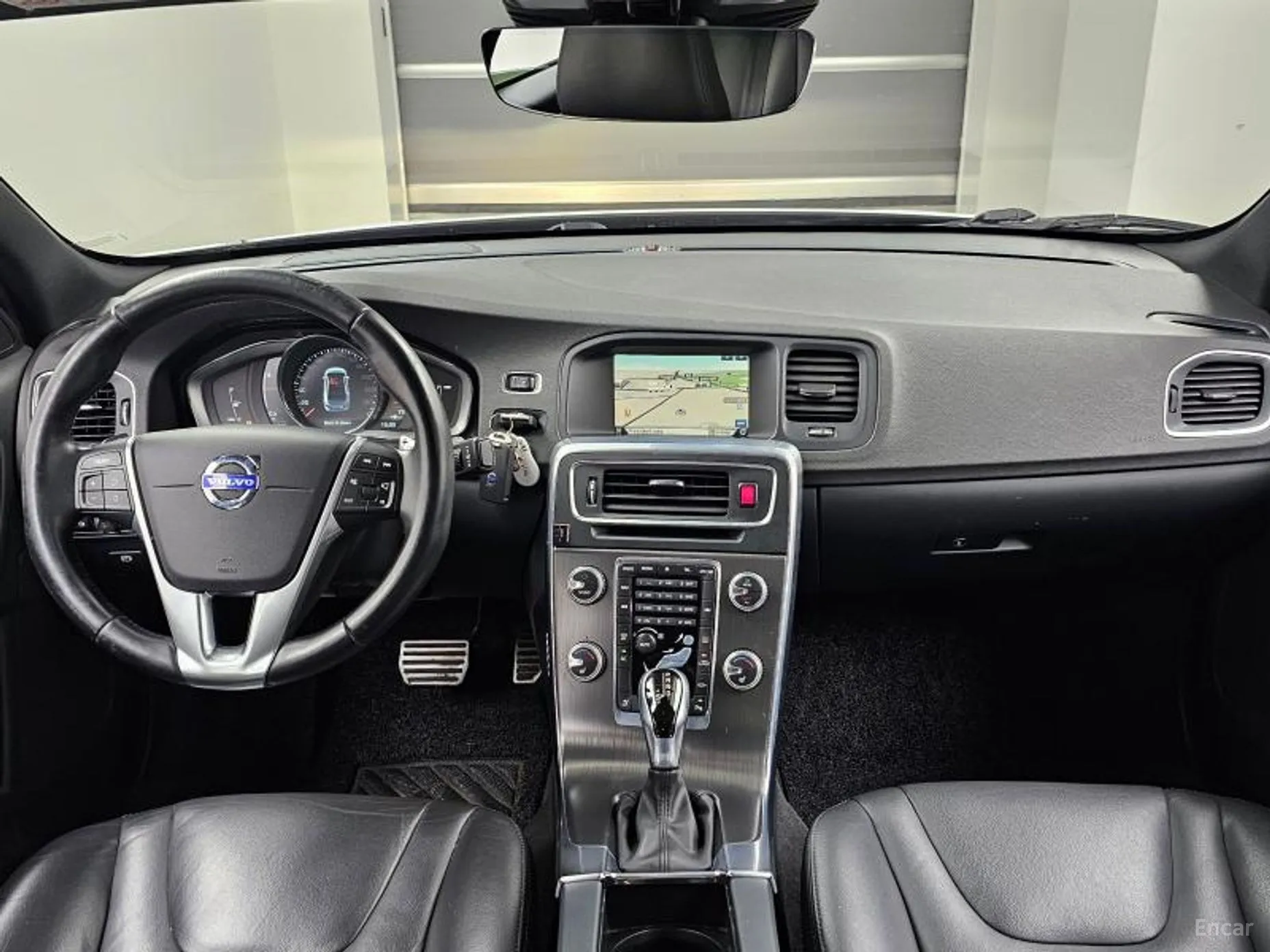 Volvo S60 превью 7