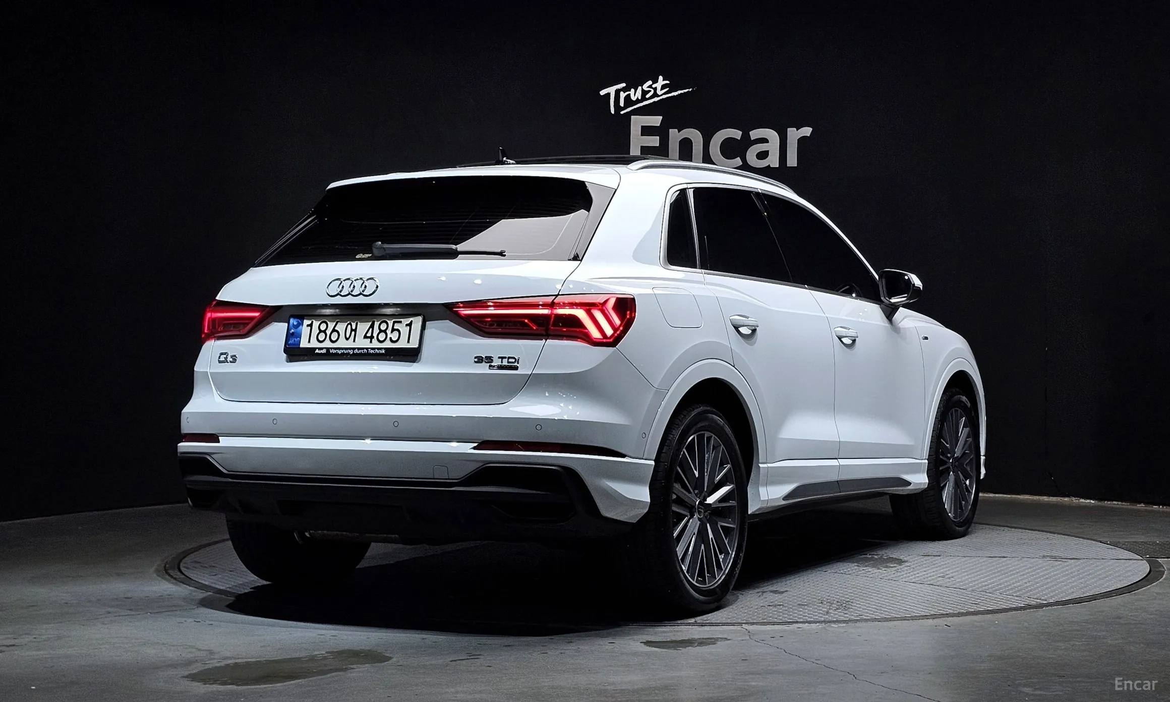 Audi Q3 (F3)