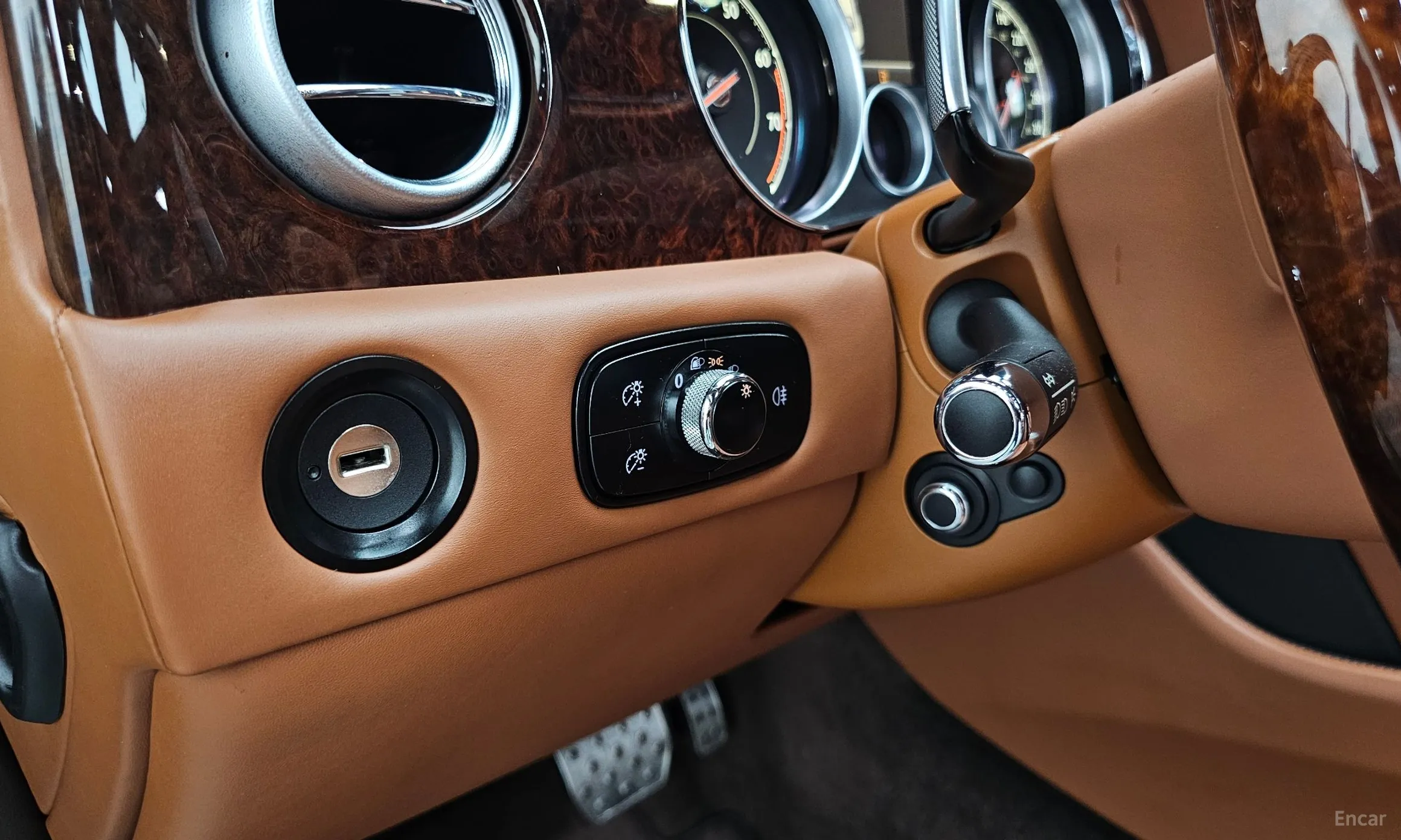 Bentley Flying Spur 2nd Generation превью 17