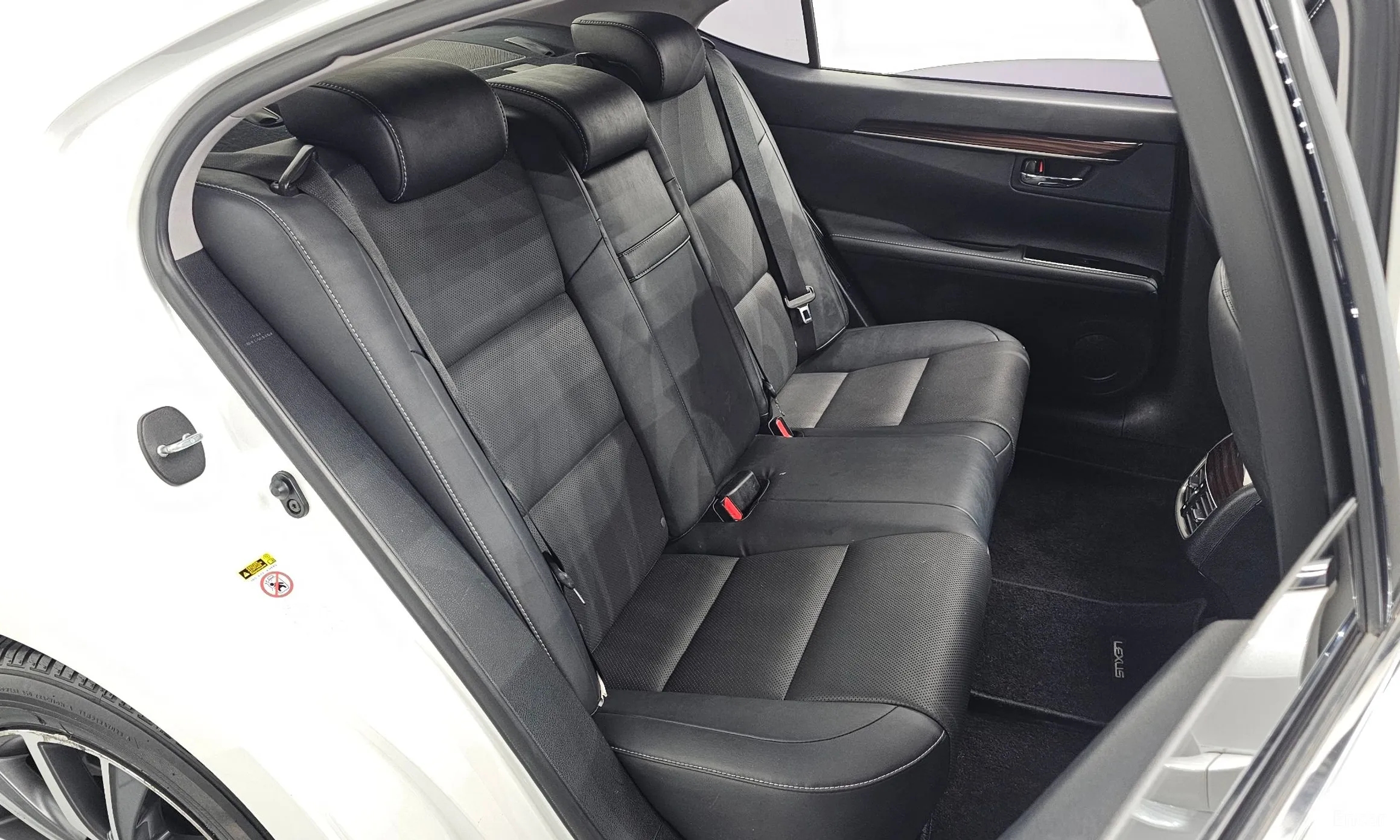 Lexus New ES300h превью 11
