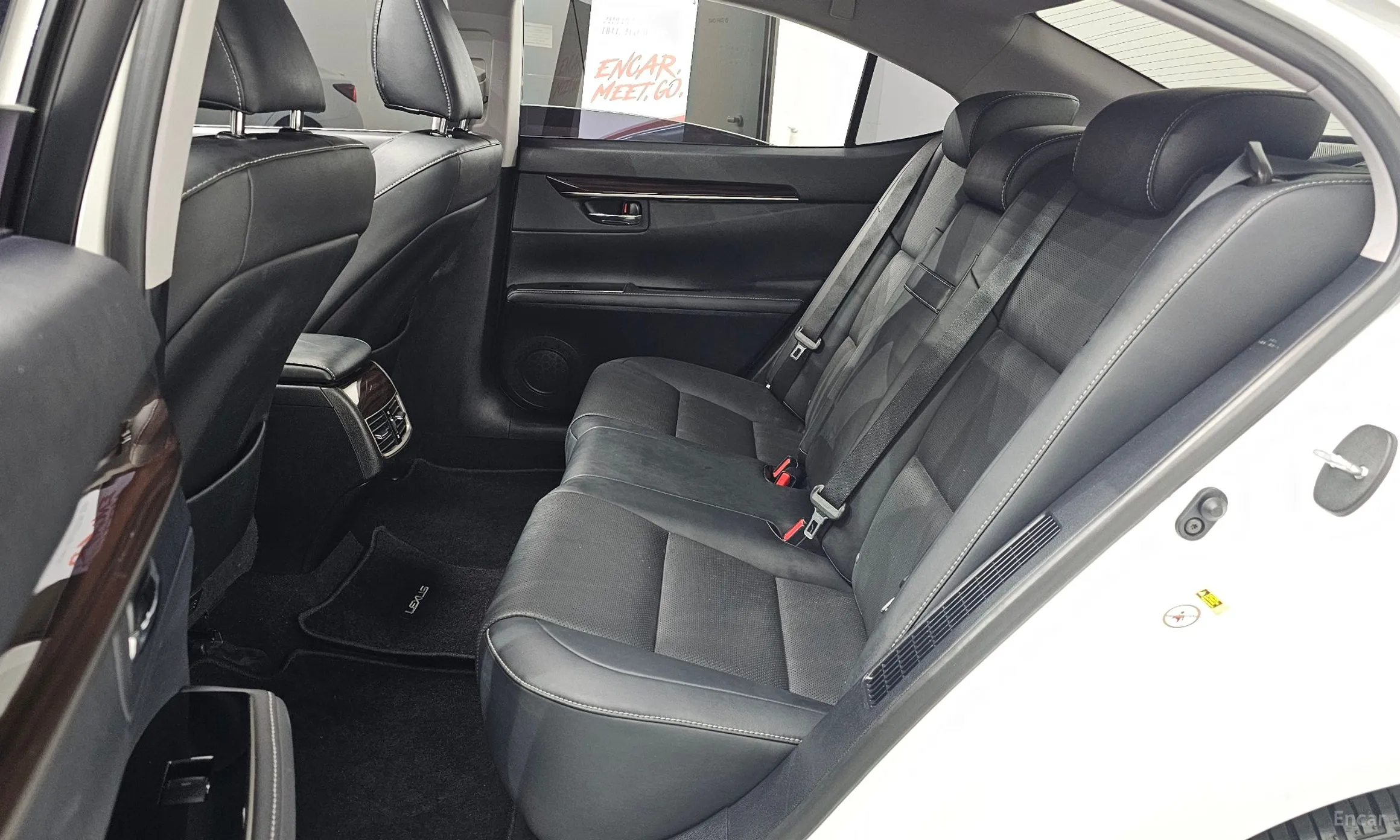 Lexus New ES300h превью 12