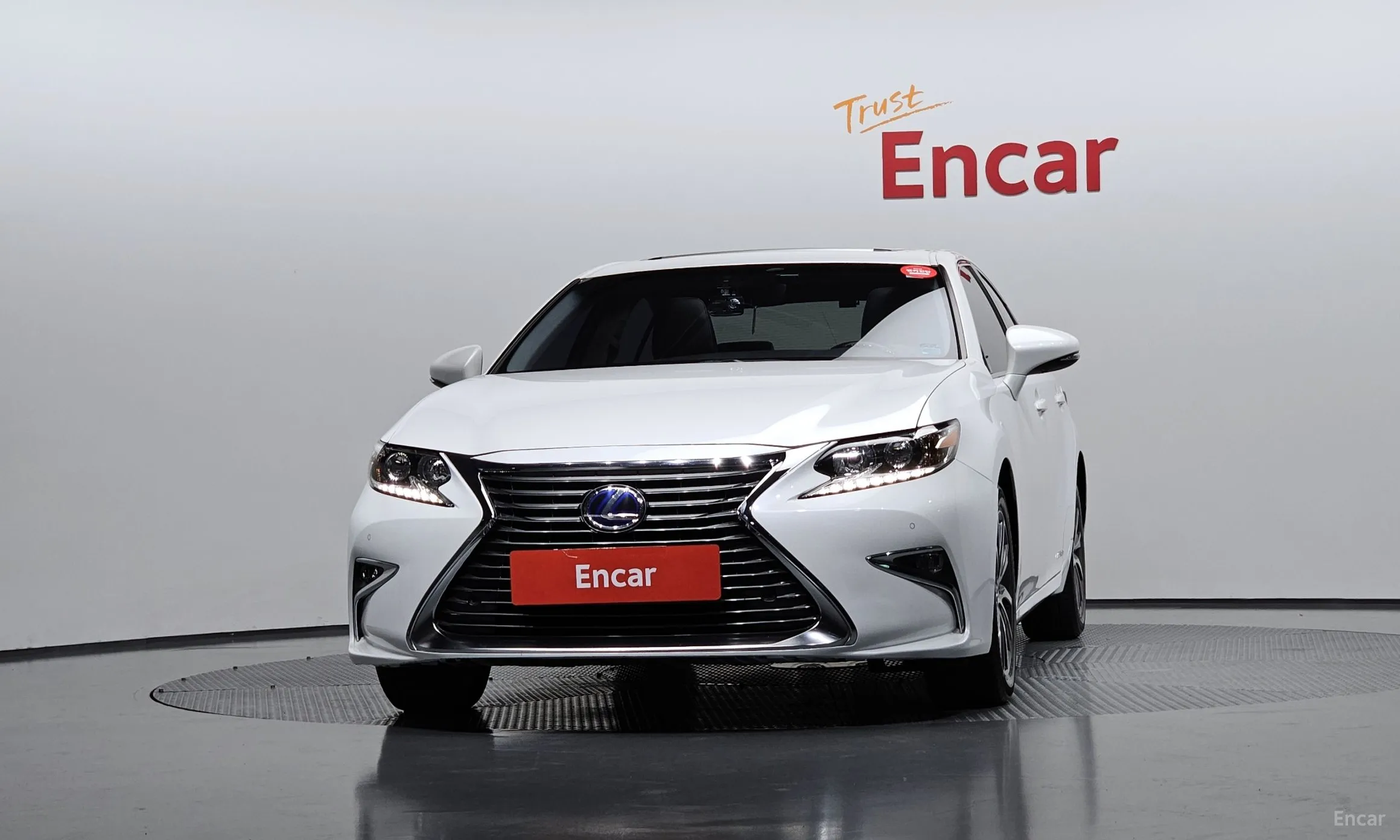 Lexus New ES300h превью 3
