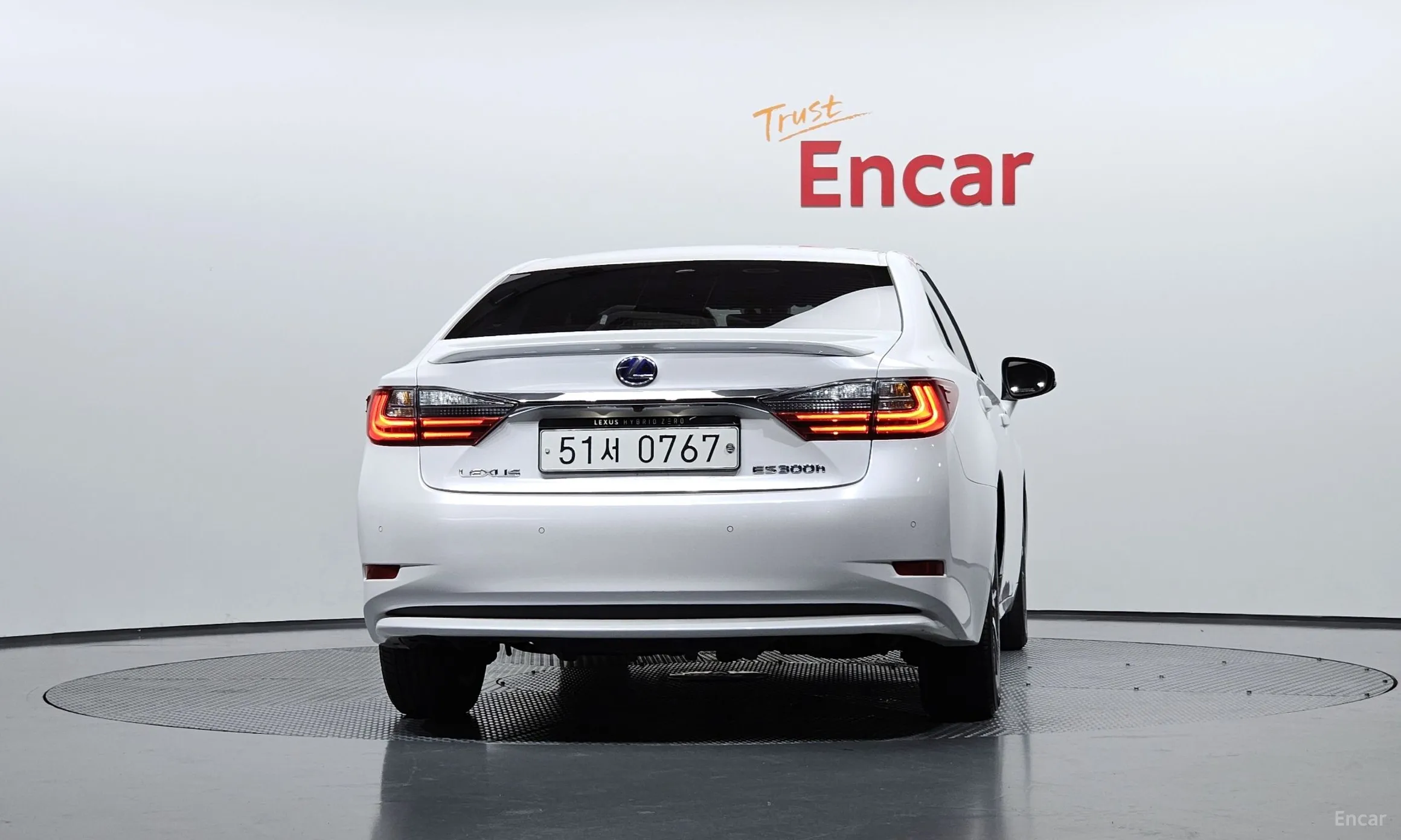 Lexus New ES300h превью 4