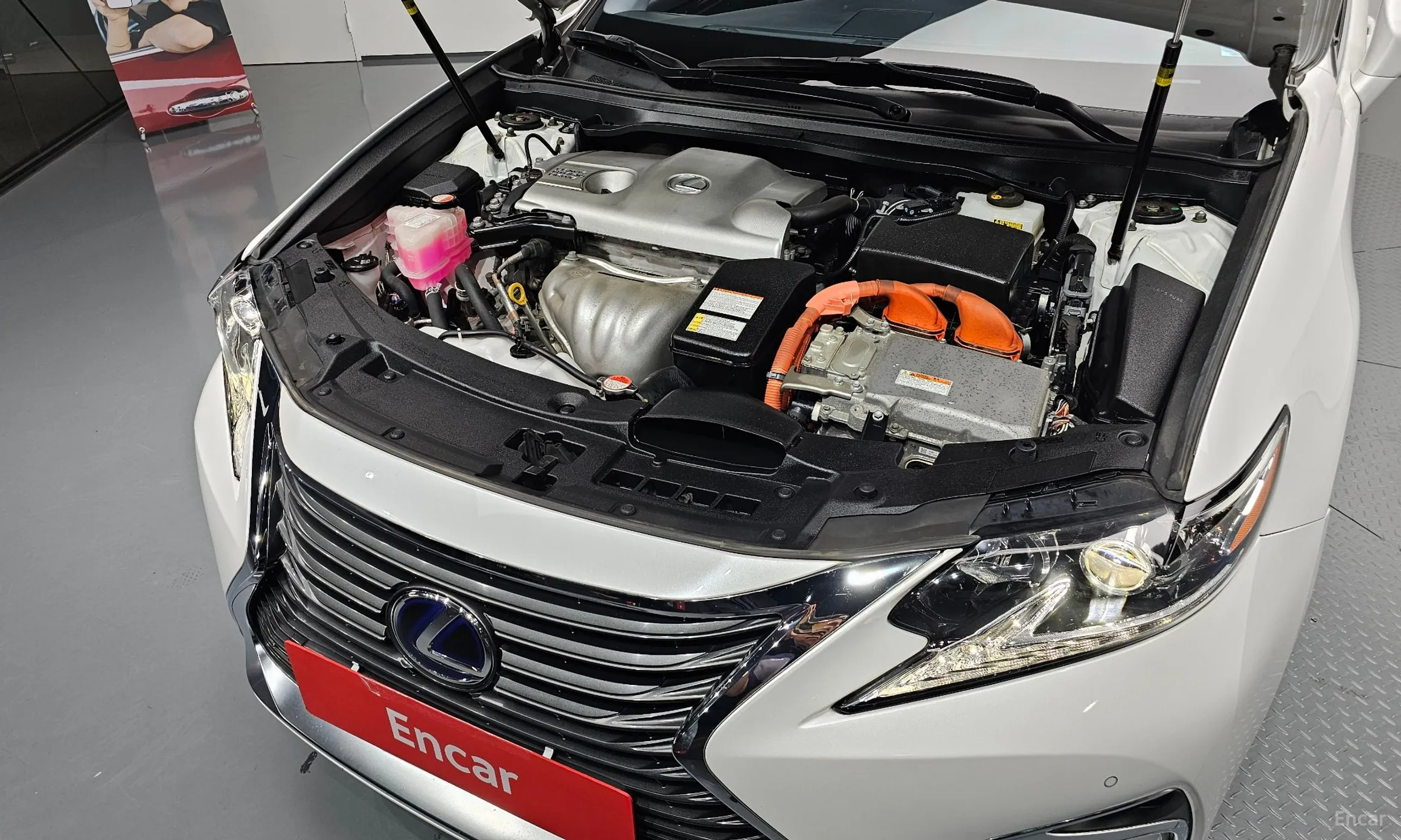 Lexus New ES300h превью 6
