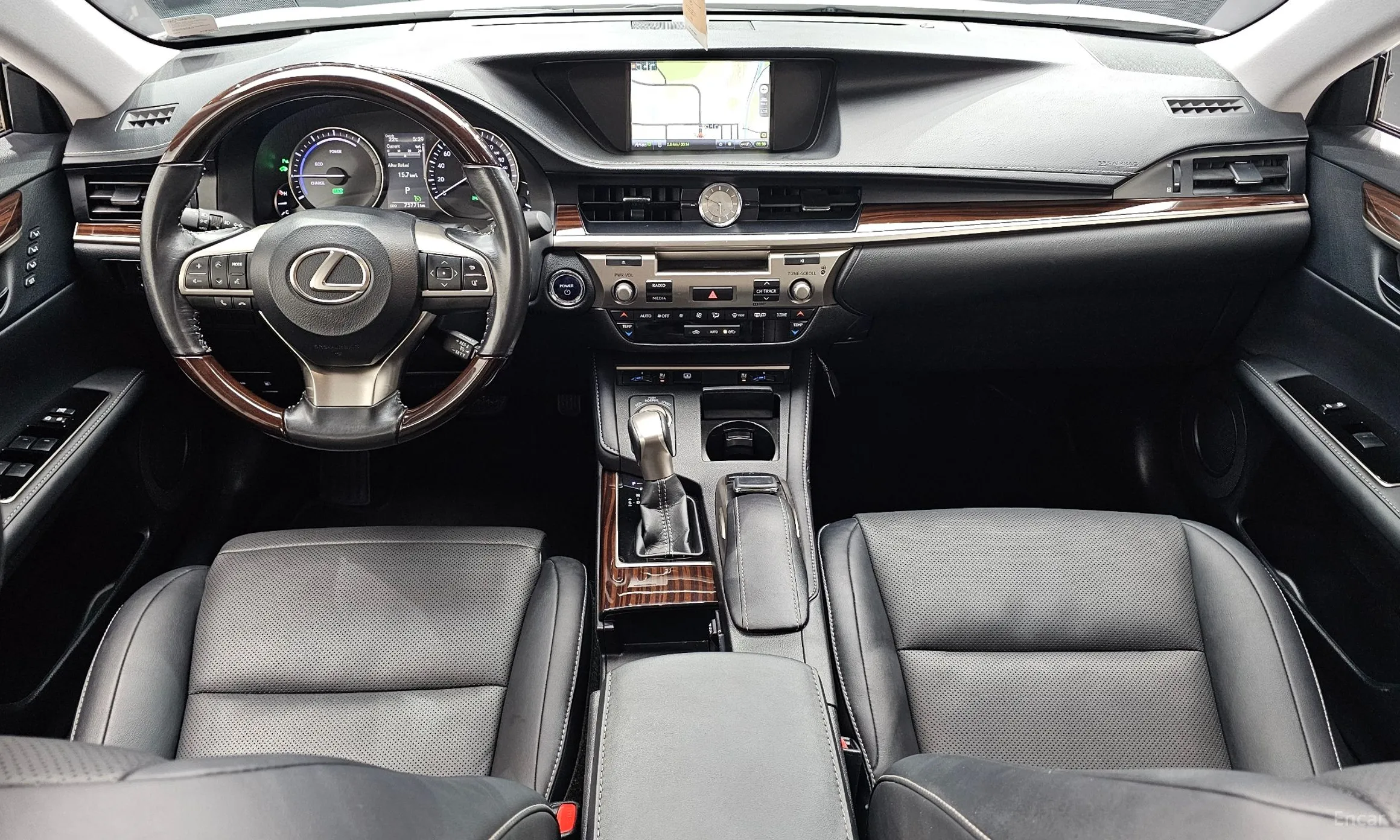 Lexus New ES300h превью 7