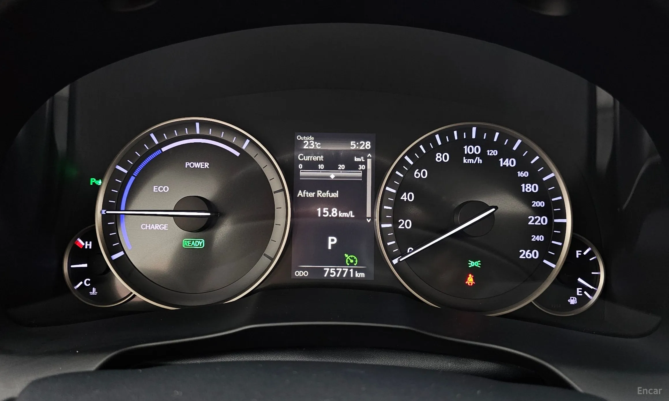 Lexus New ES300h превью 8