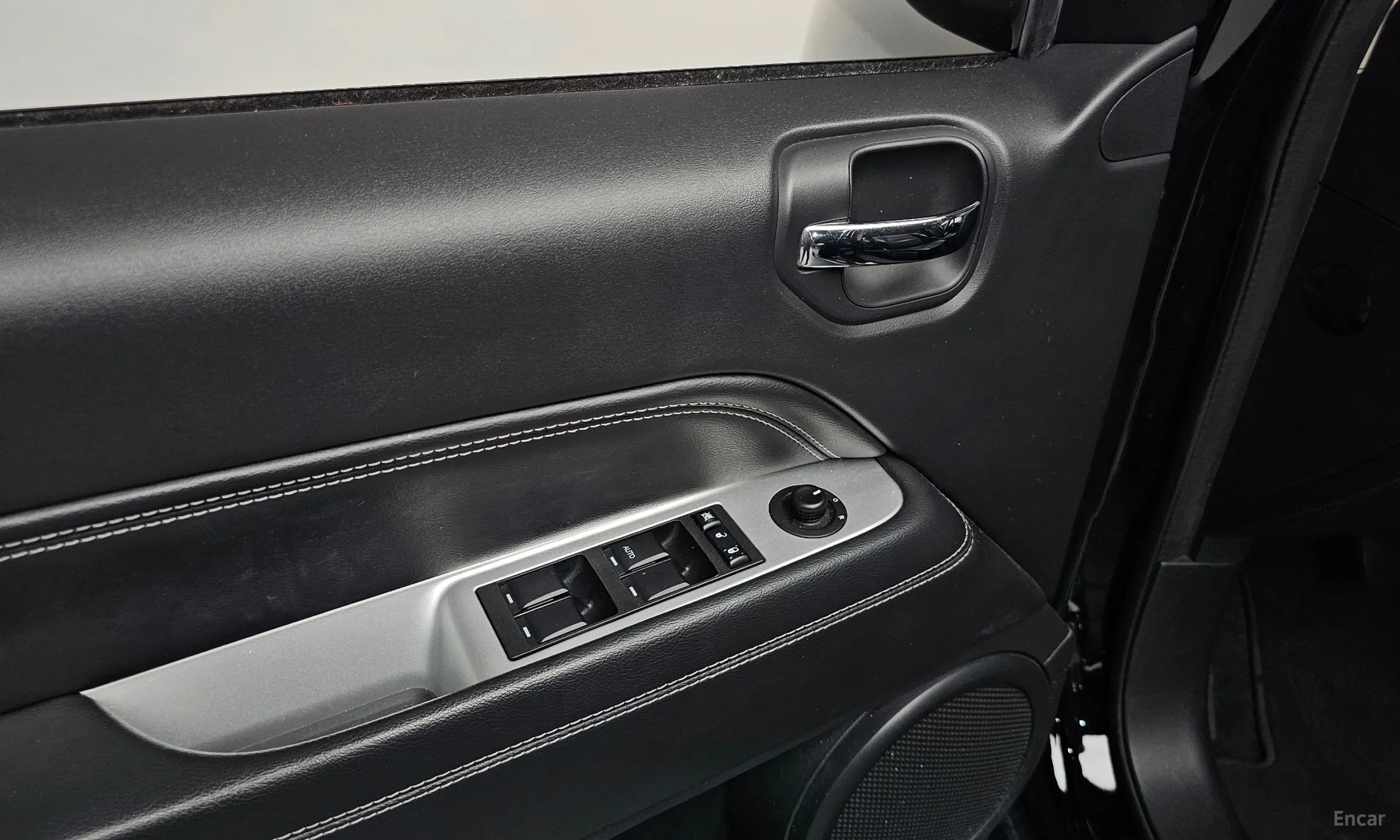 Jeep Compass превью 18