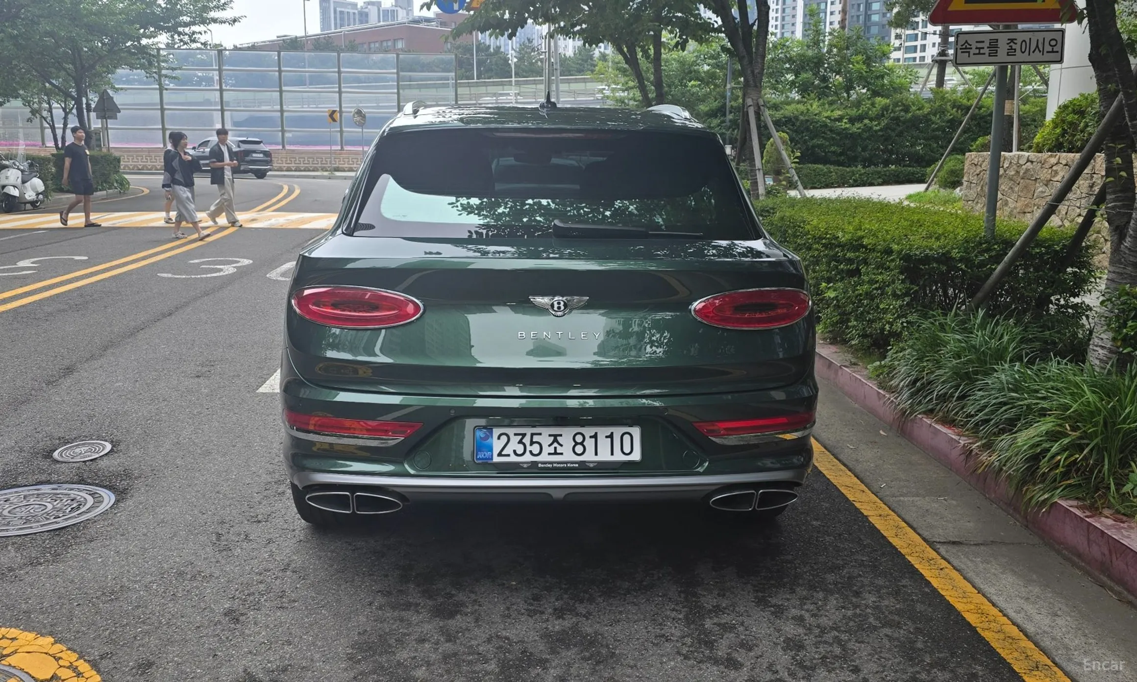 Bentley Bentayga превью 4