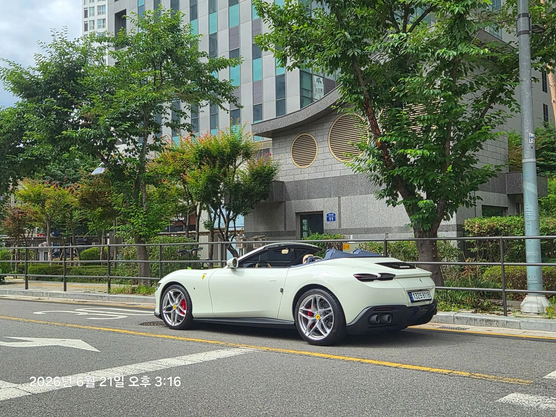 Ferrari rome превью 11
