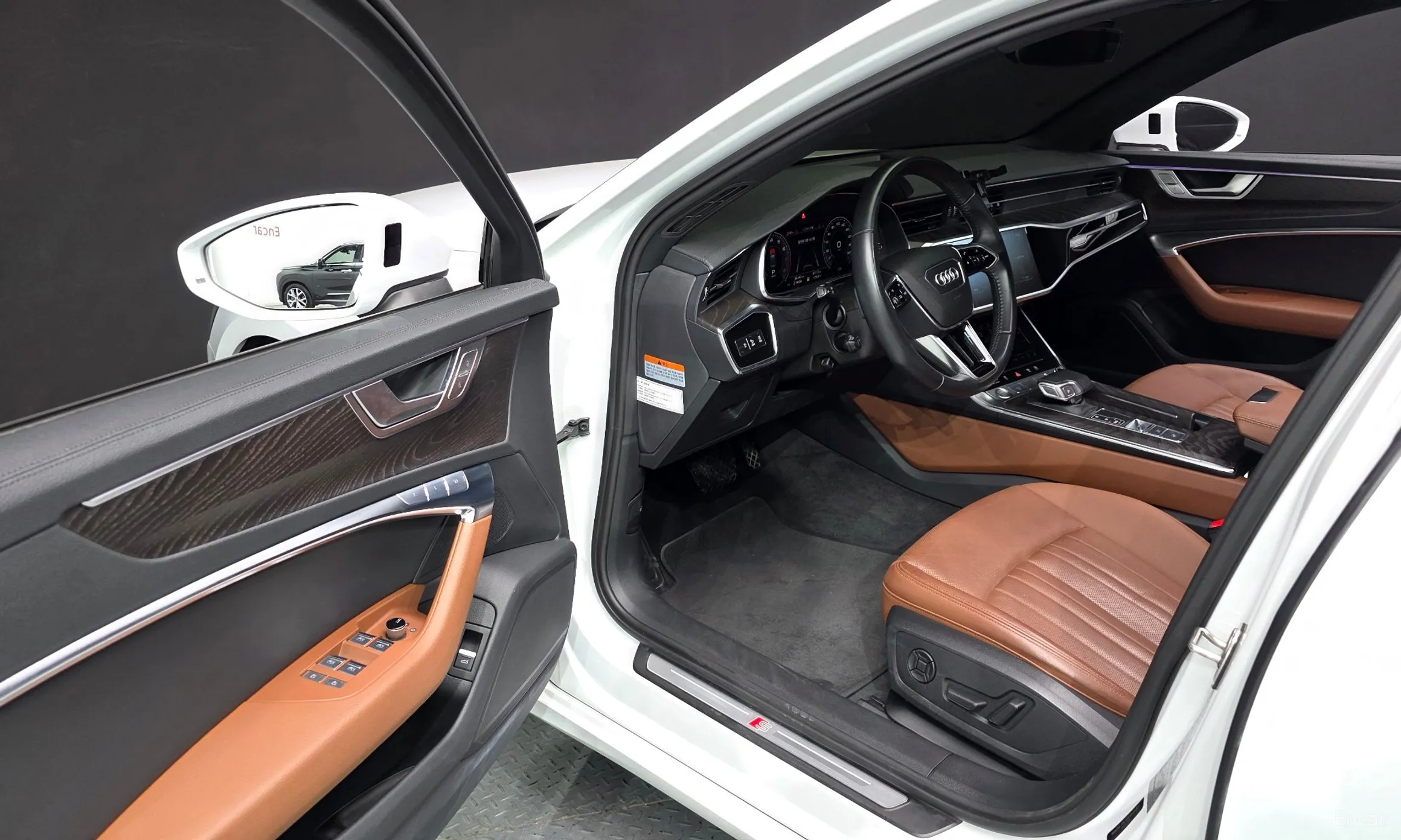 Audi A6 (C8) превью 11