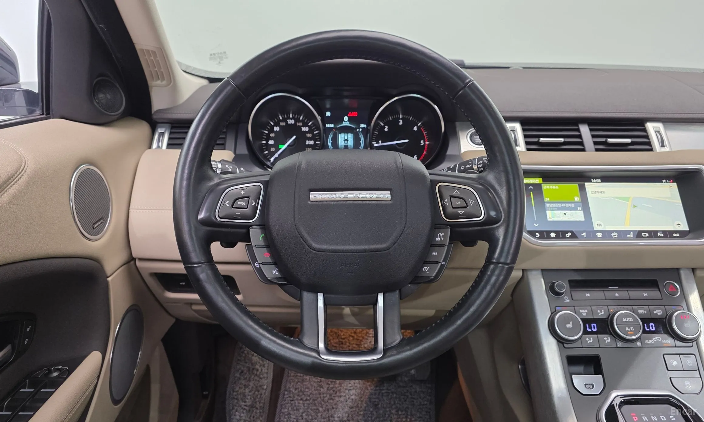 Land Rover Range Rover Evoque превью 14