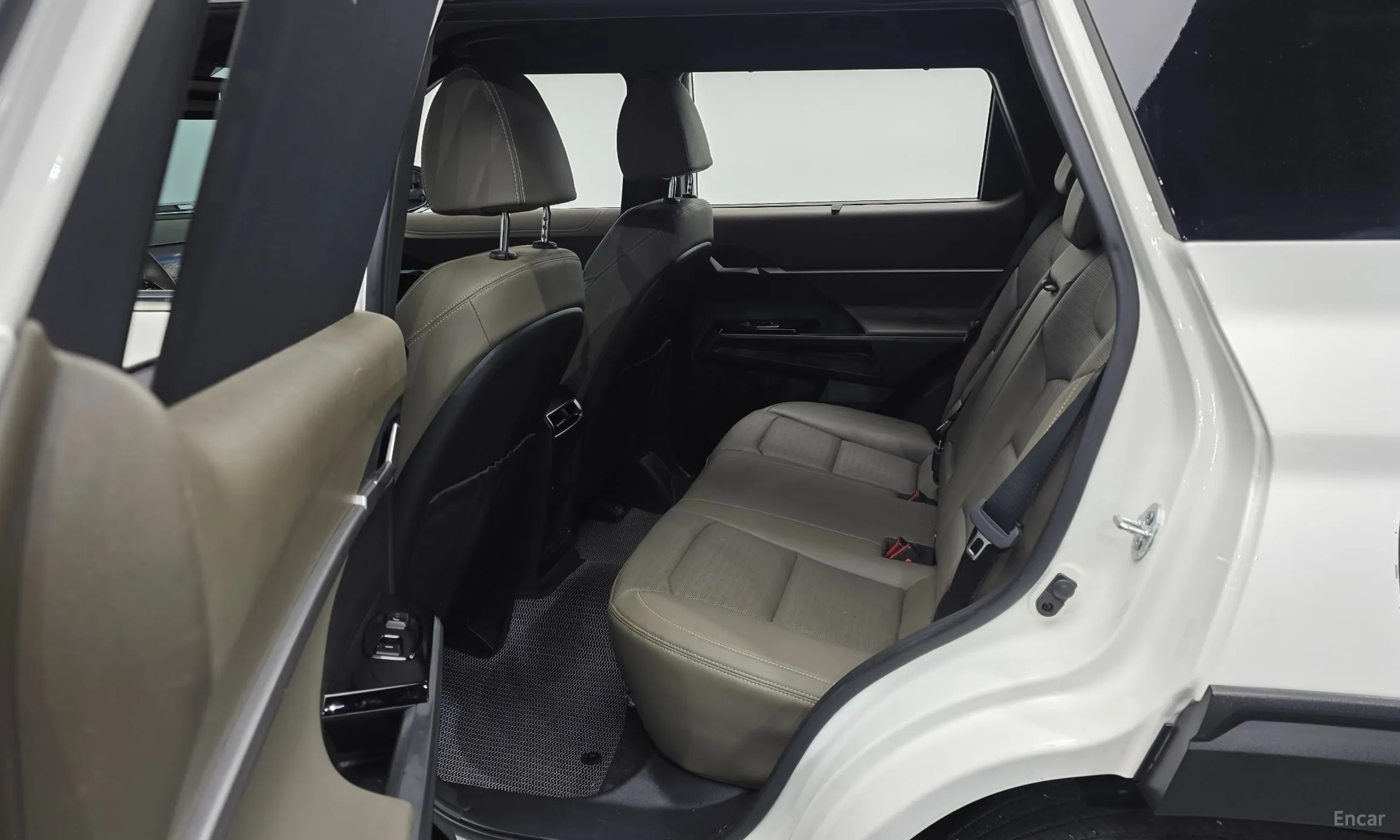 KG Mobility (SsangYong) Torres превью 12