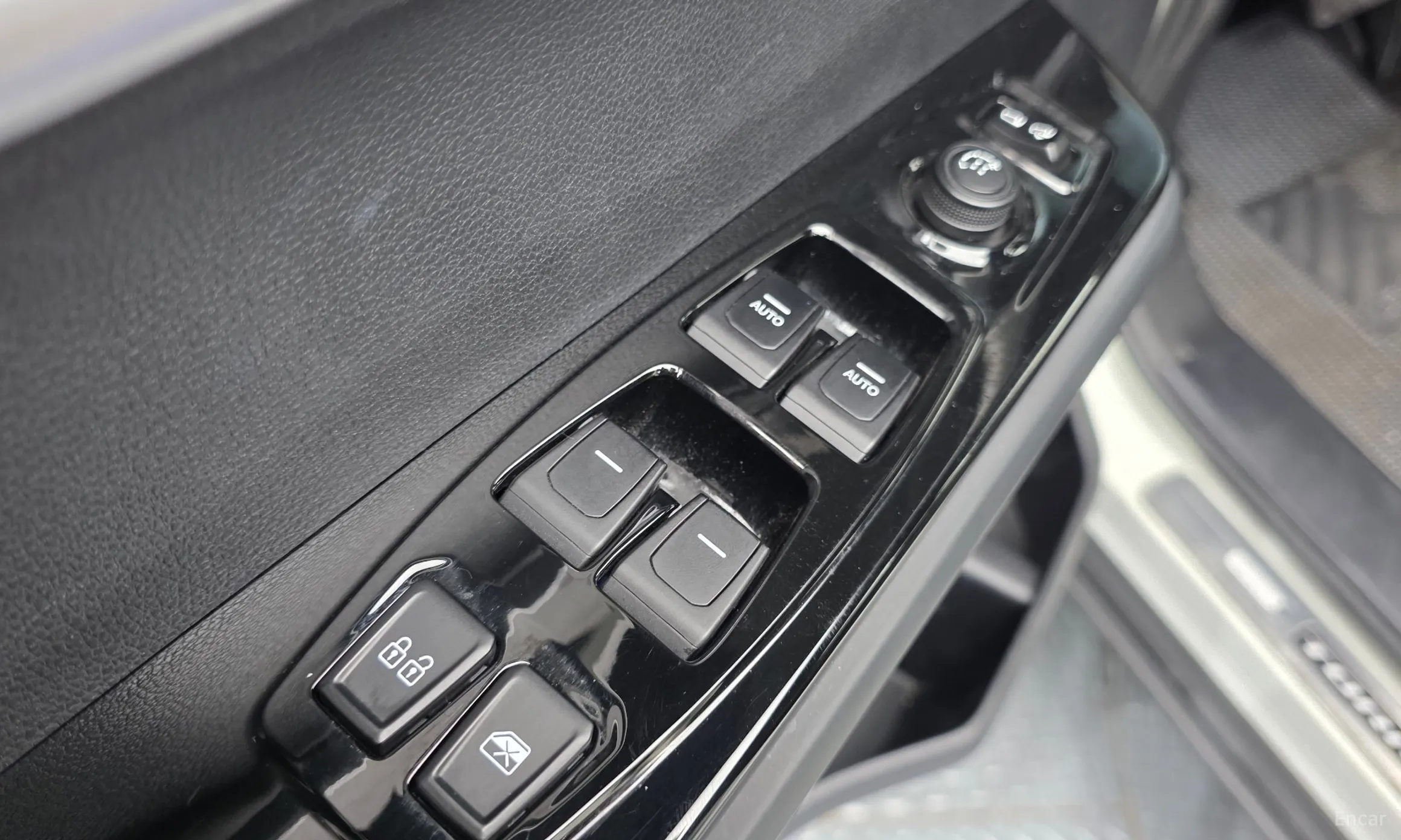 KG Mobility (SsangYong) Torres превью 20
