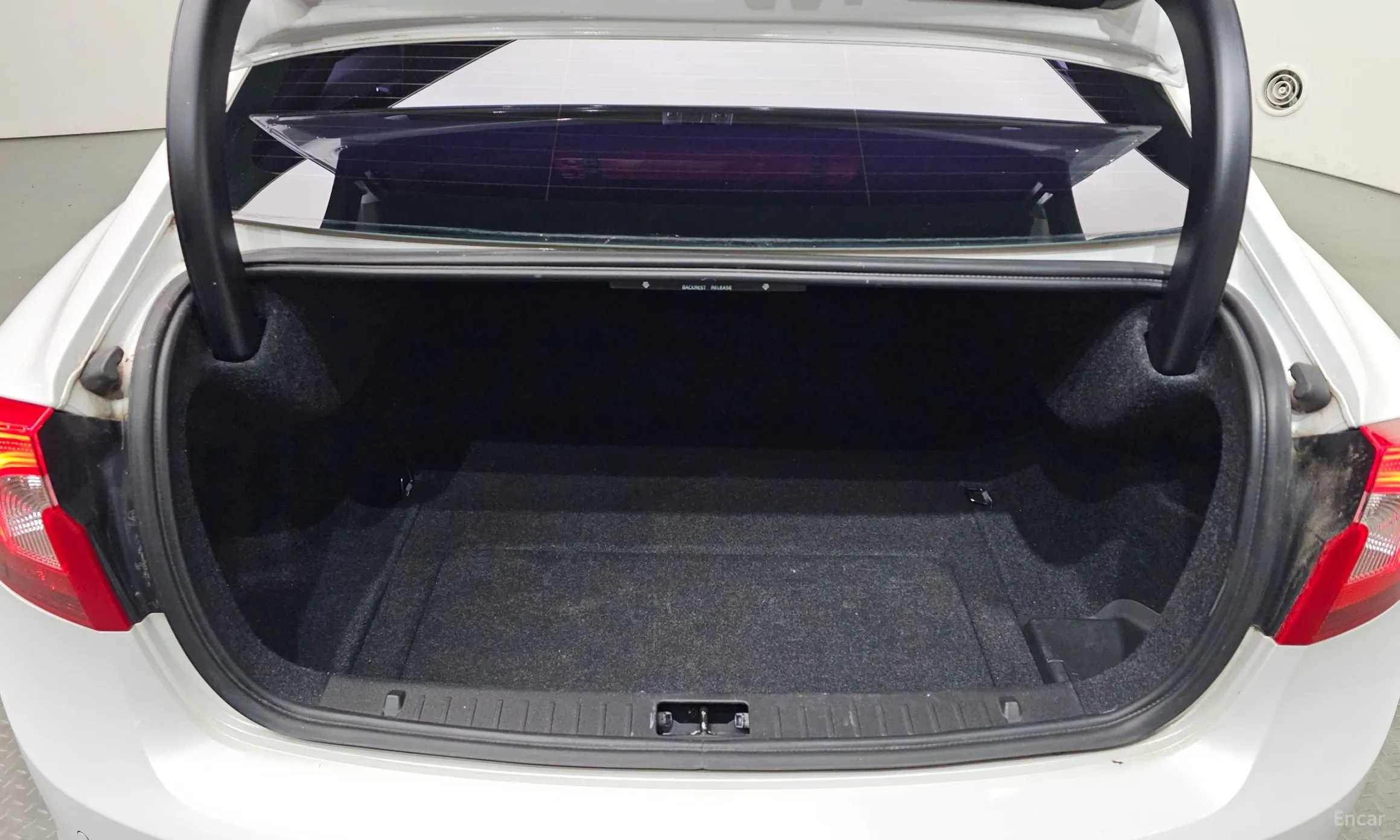 Volvo S60 превью 20