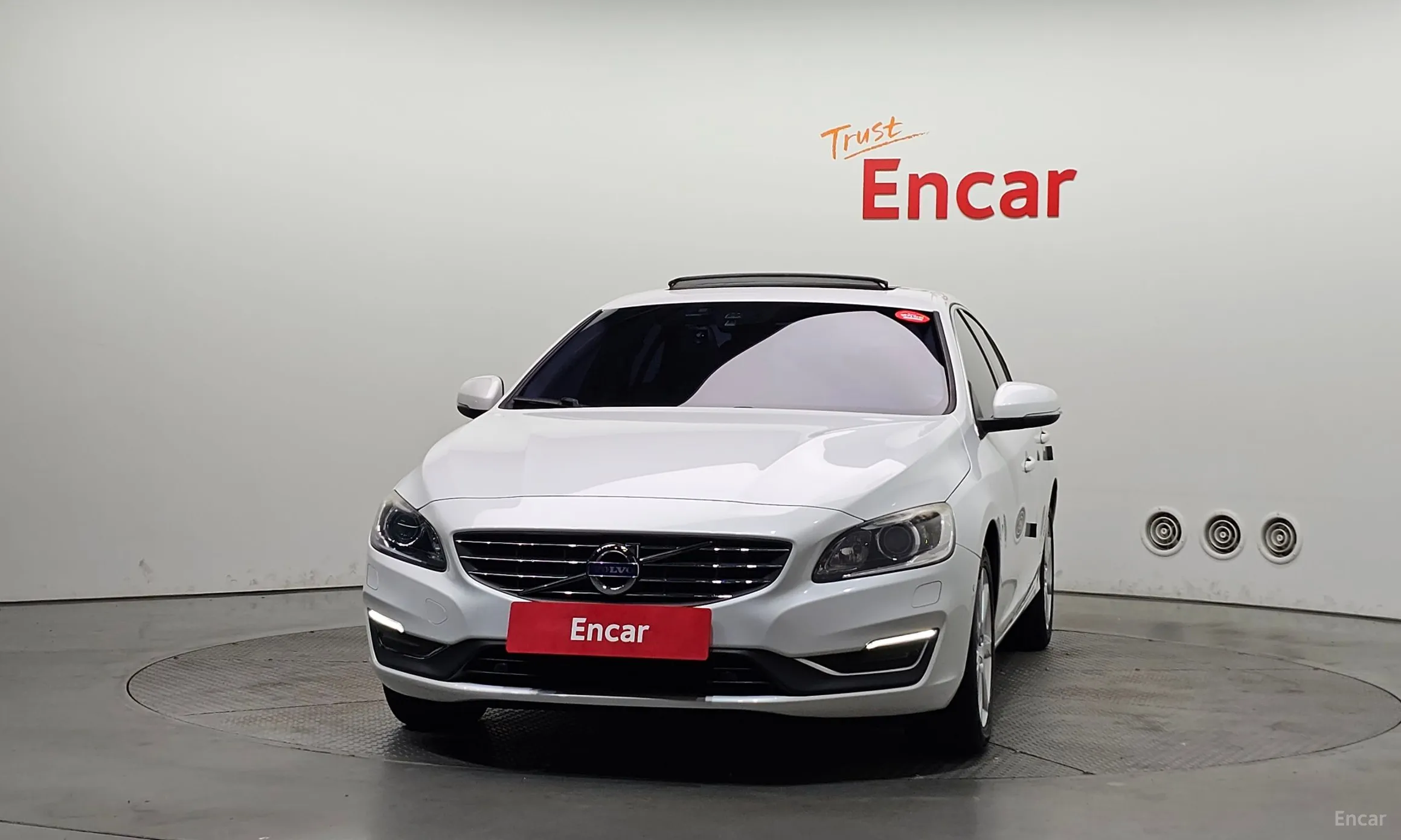 Volvo S60 превью 3