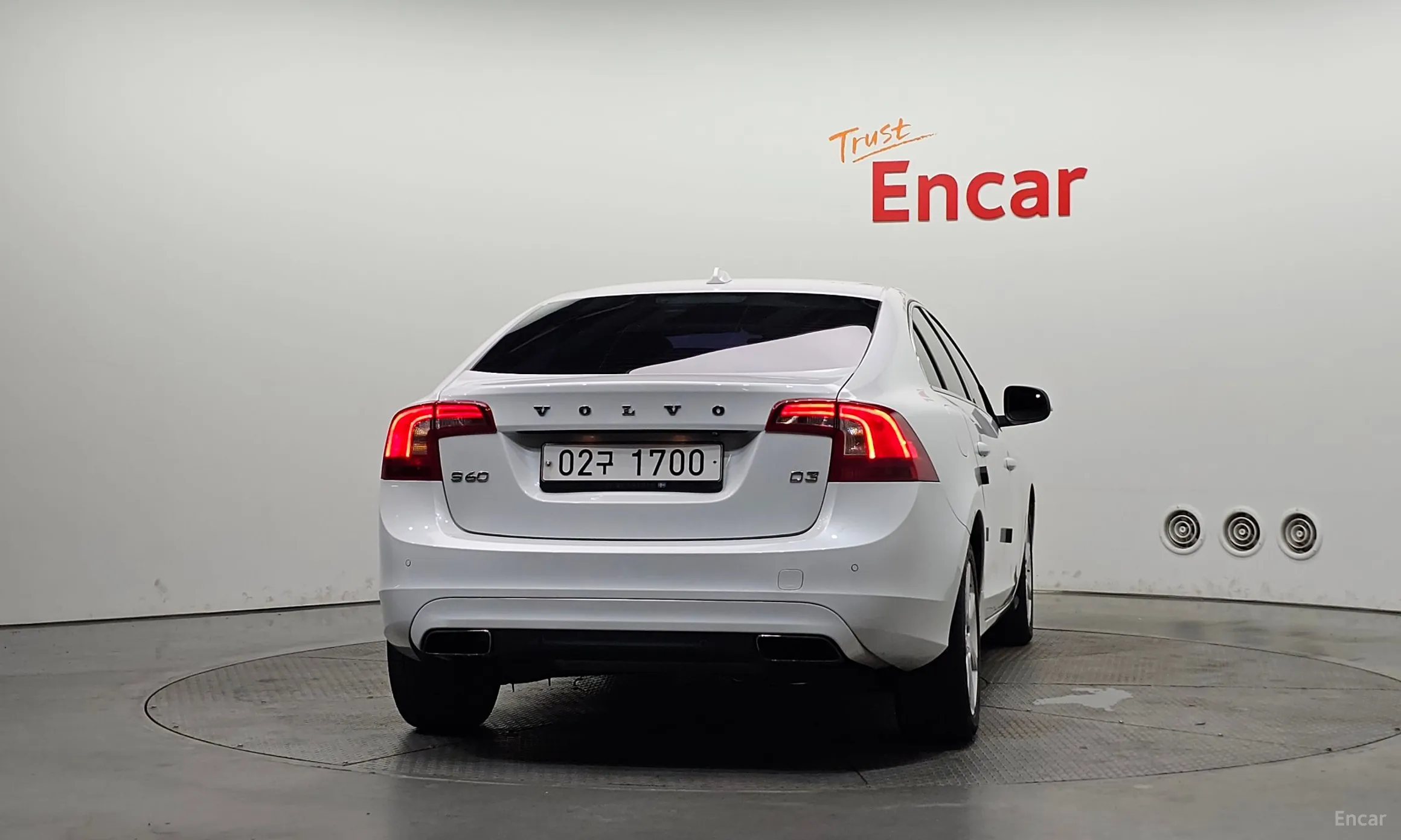 Volvo S60 превью 4