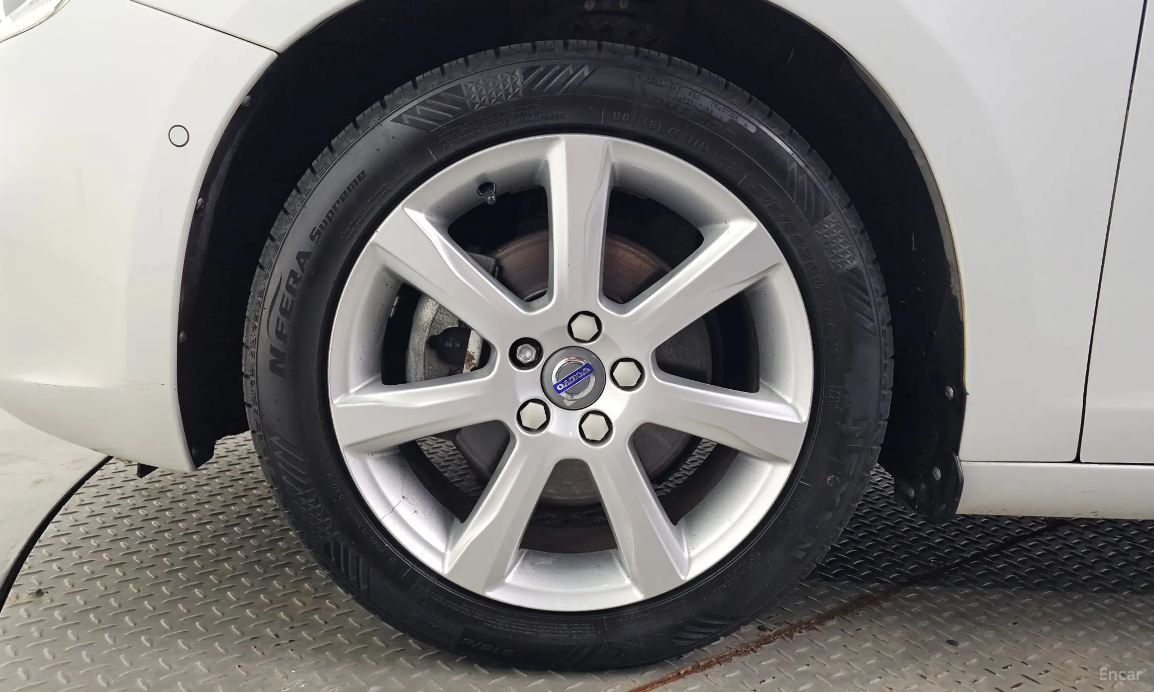 Volvo S60 превью 5