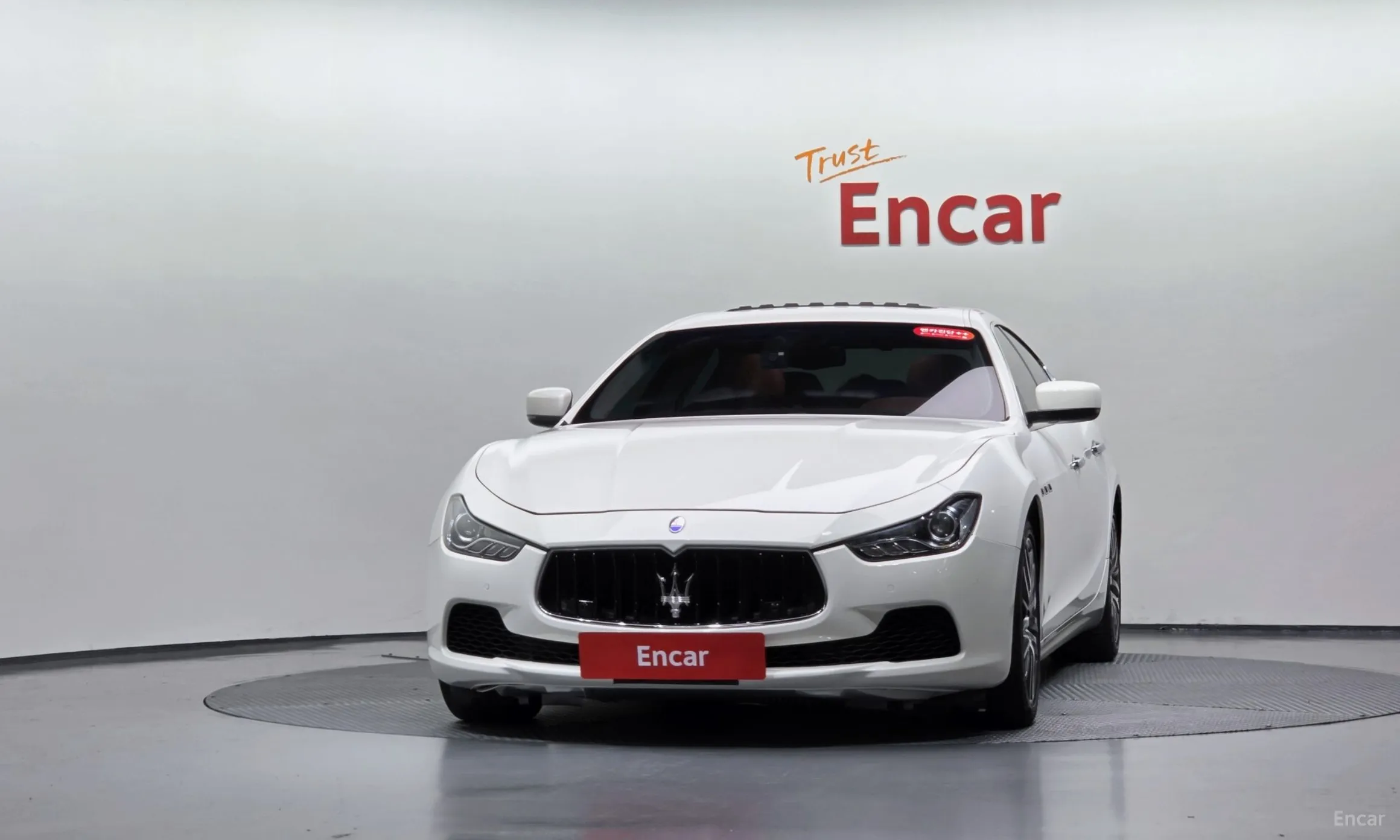Maserati Ghibli превью 3