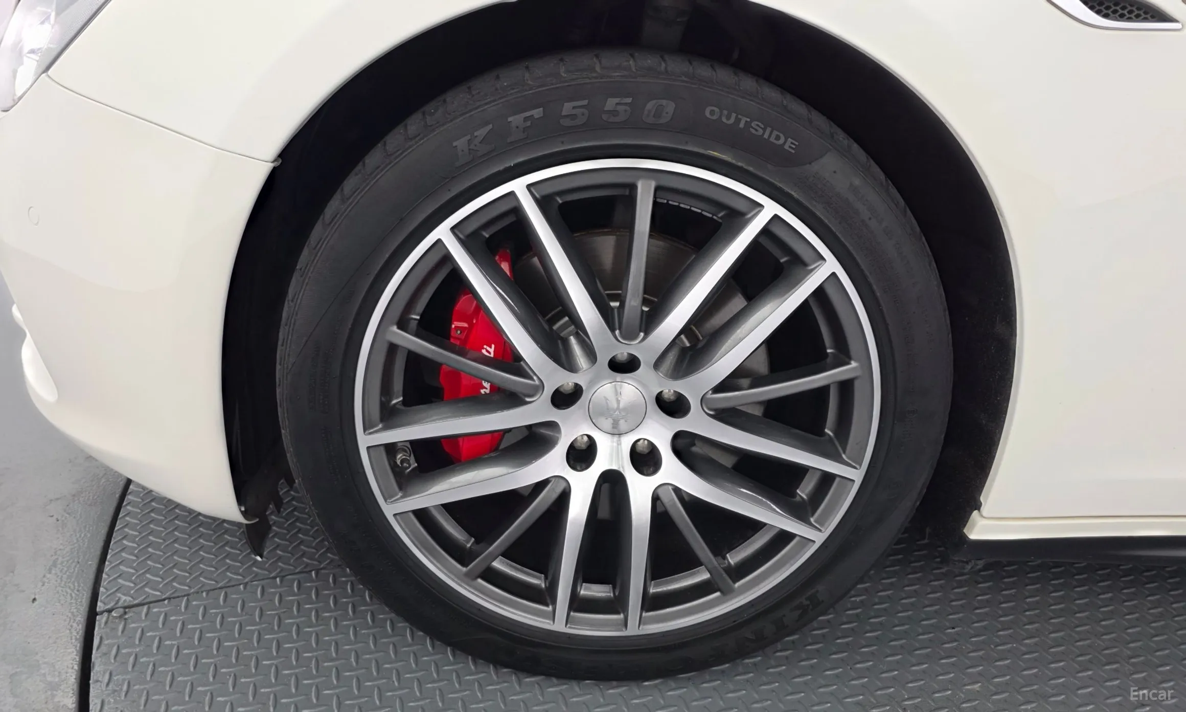 Maserati Ghibli превью 5
