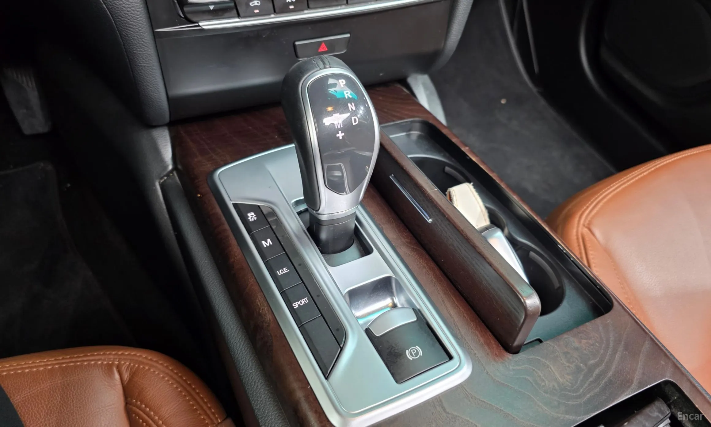 Maserati Ghibli превью 9