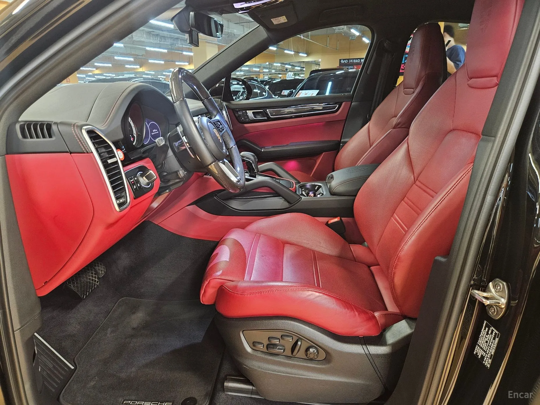 Porsche Cayenne (PO536) превью 10