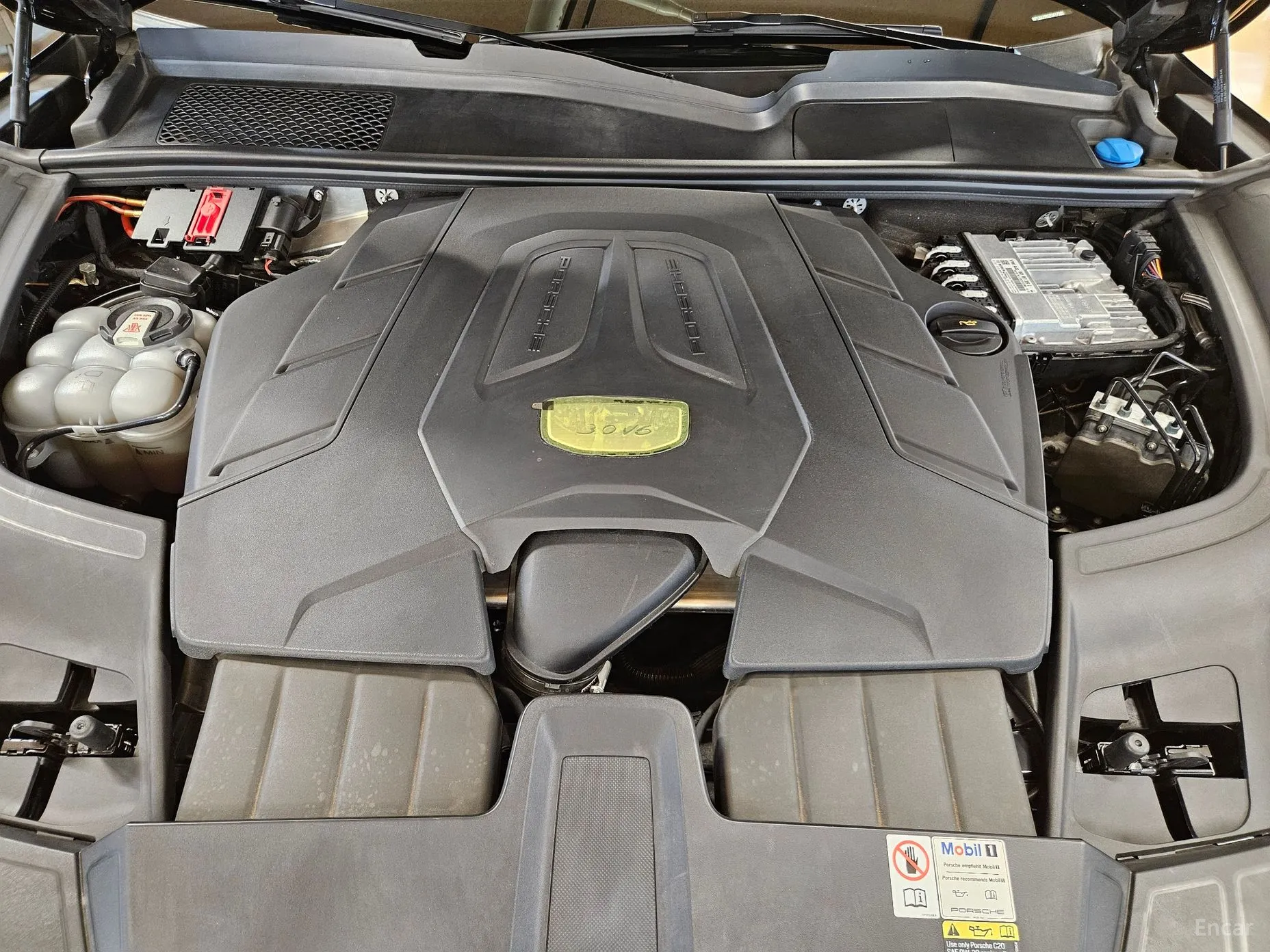 Porsche Cayenne (PO536) превью 6