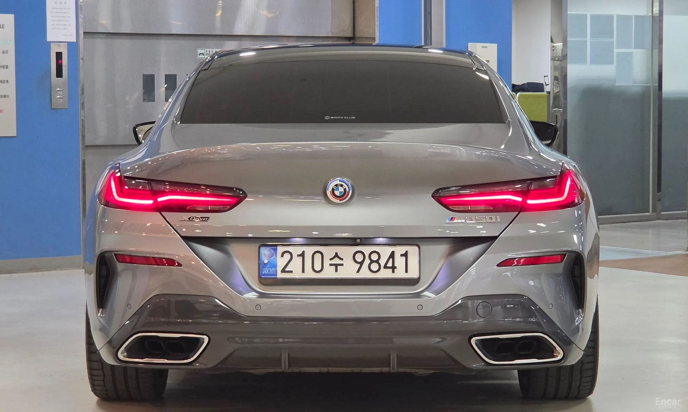 BMW 8-series (G15) превью 4