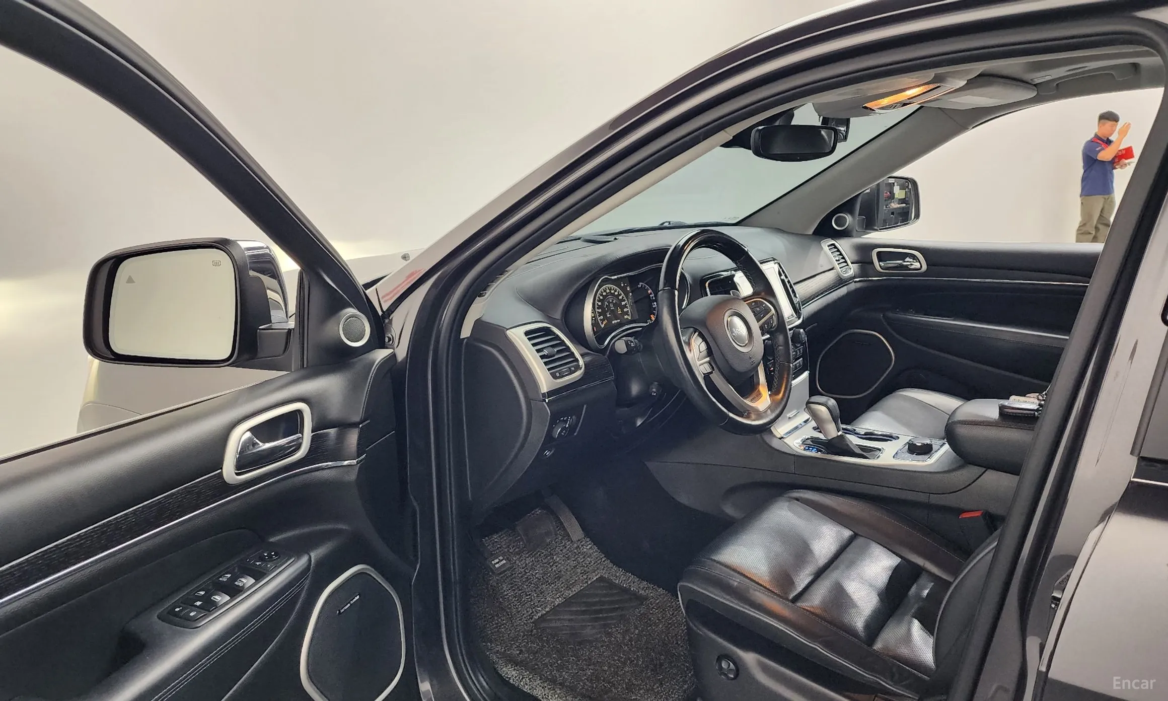 Jeep Grand Cherokee превью 10