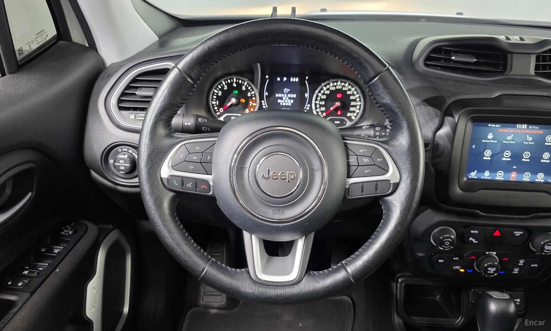 Jeep Renegade превью 13