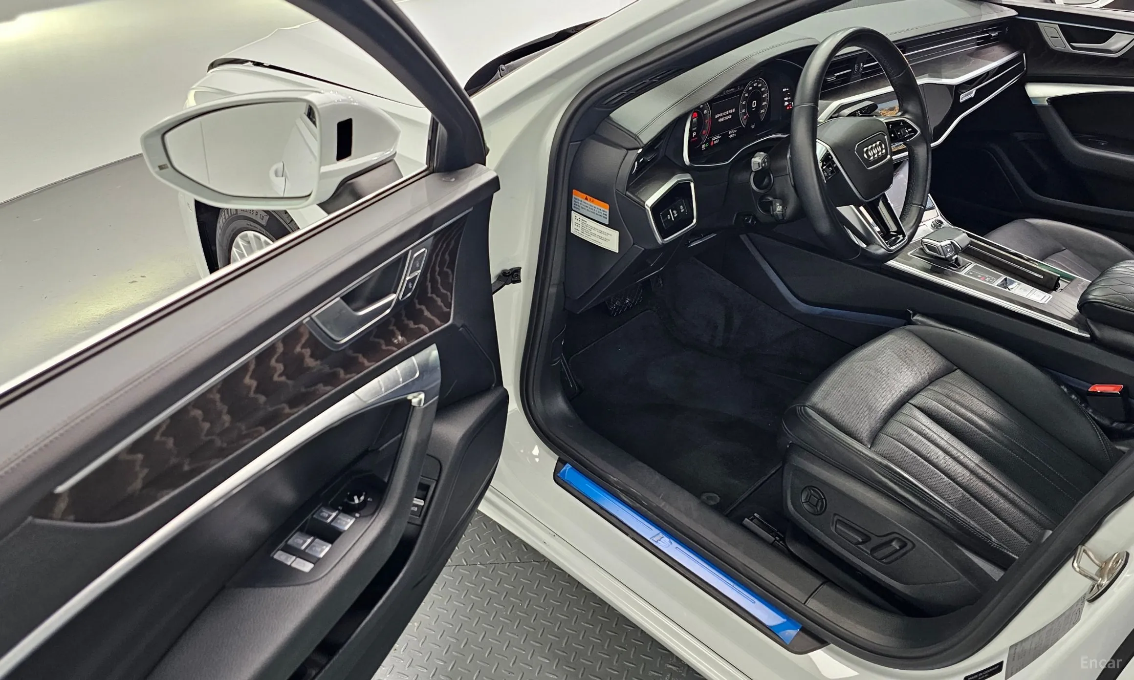 Audi A6 (C8) превью 10