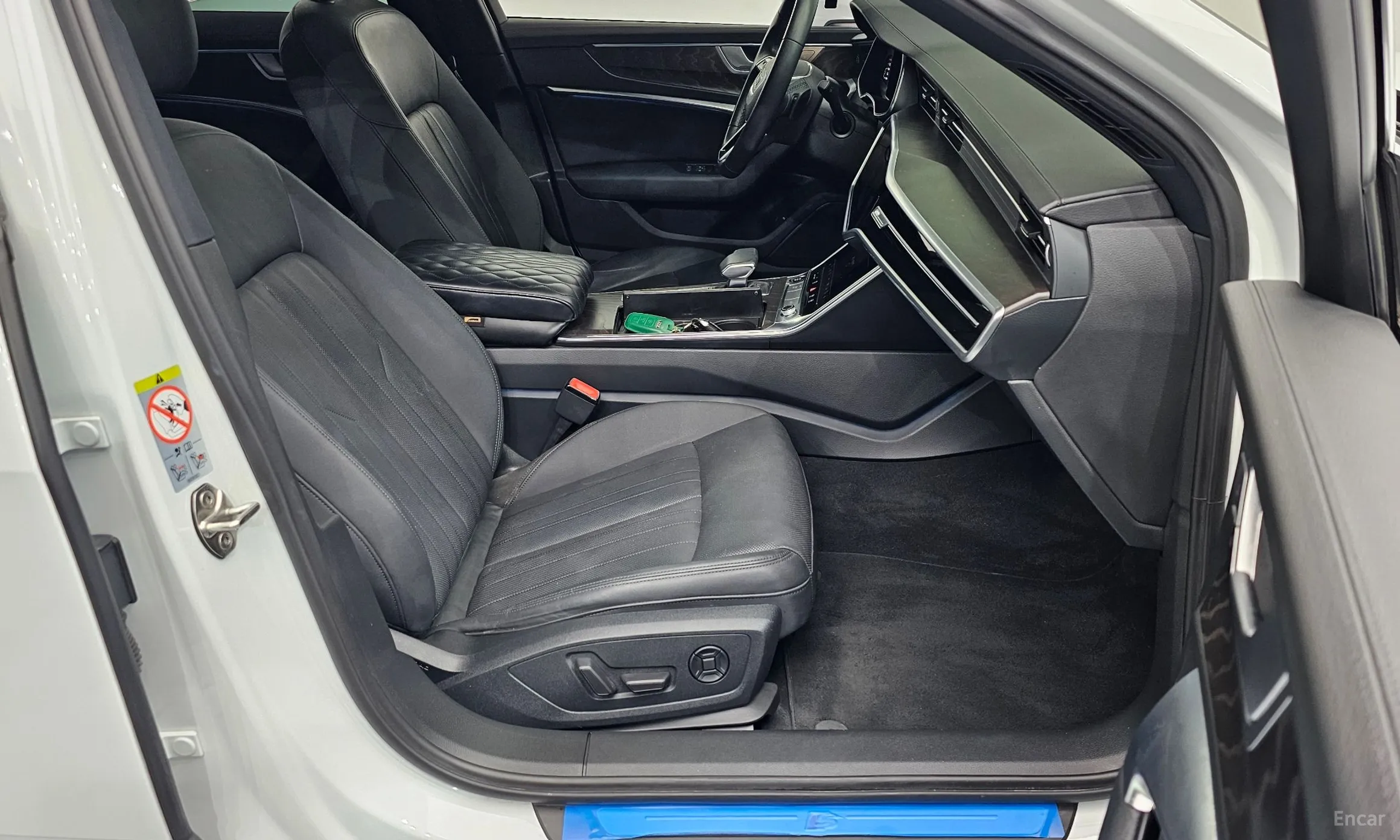 Audi A6 (C8) превью 12