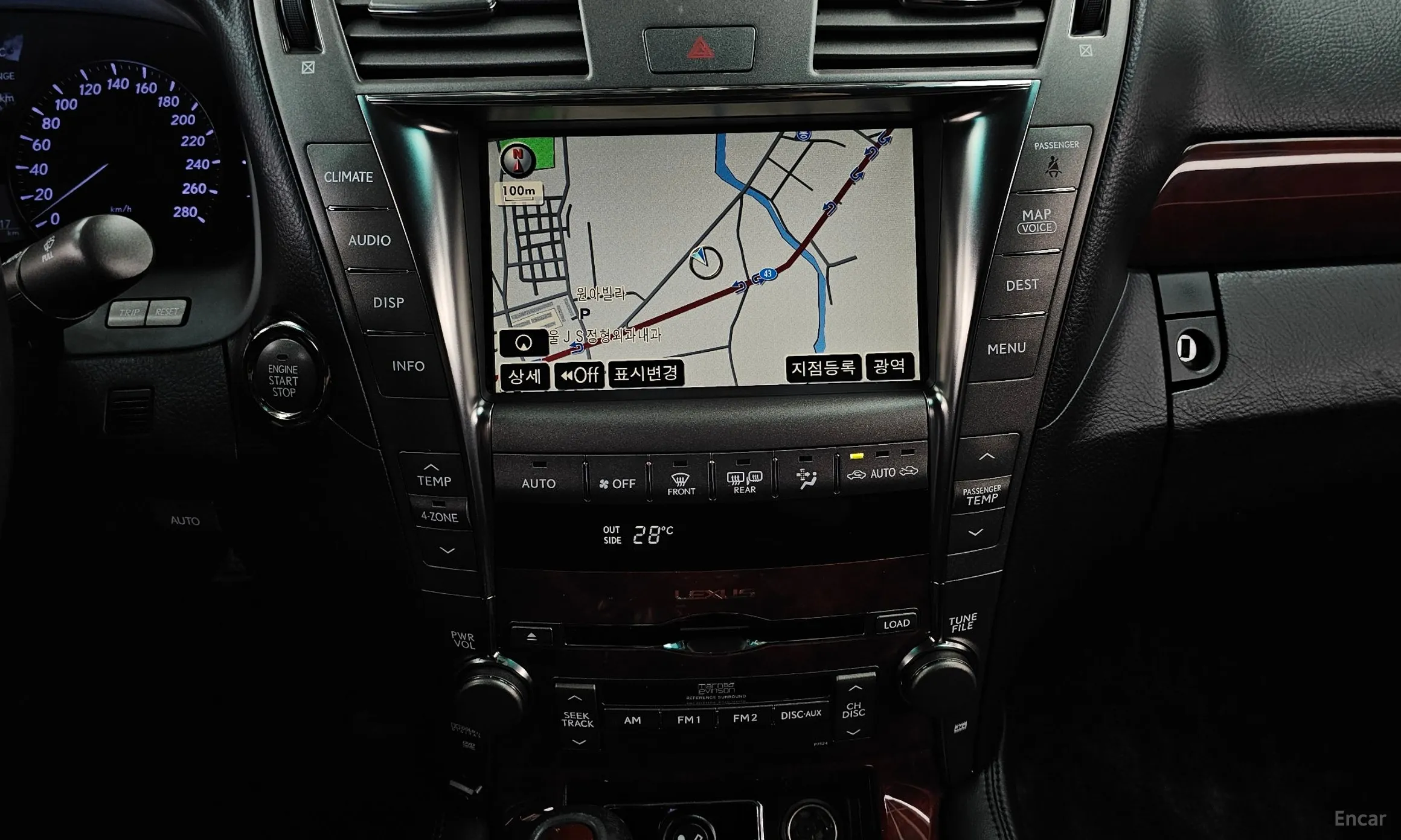 Lexus LS460 превью 14