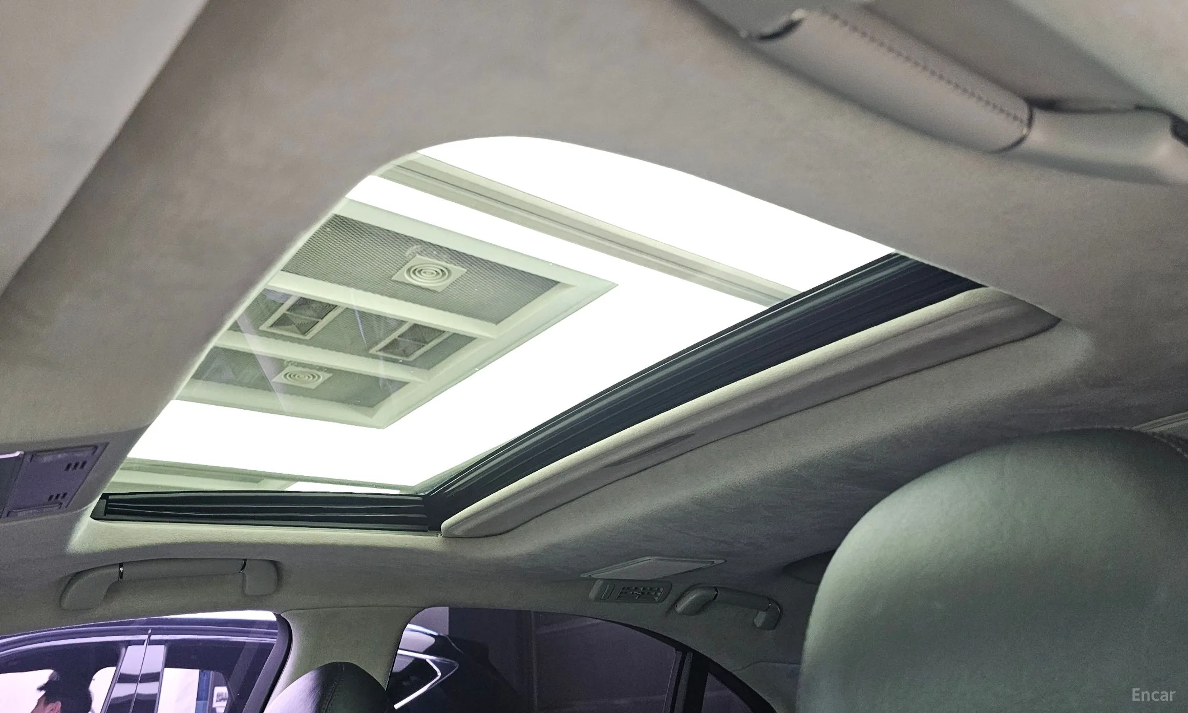 Lexus LS460 превью 17