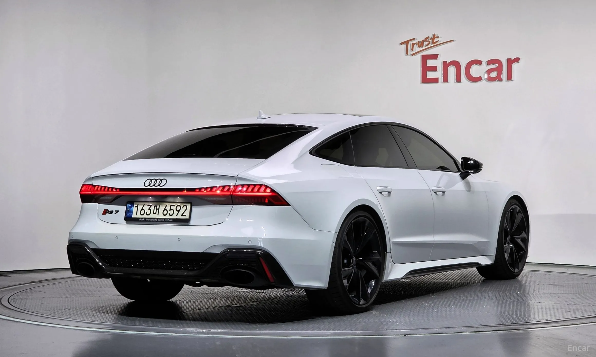 Audi RS7 (4K)