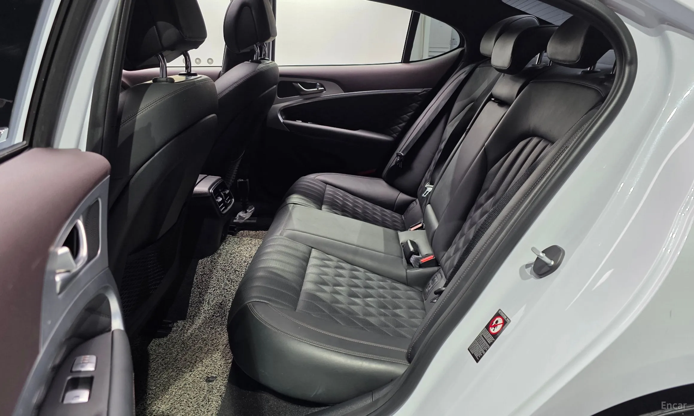 Genesis G70 превью 11