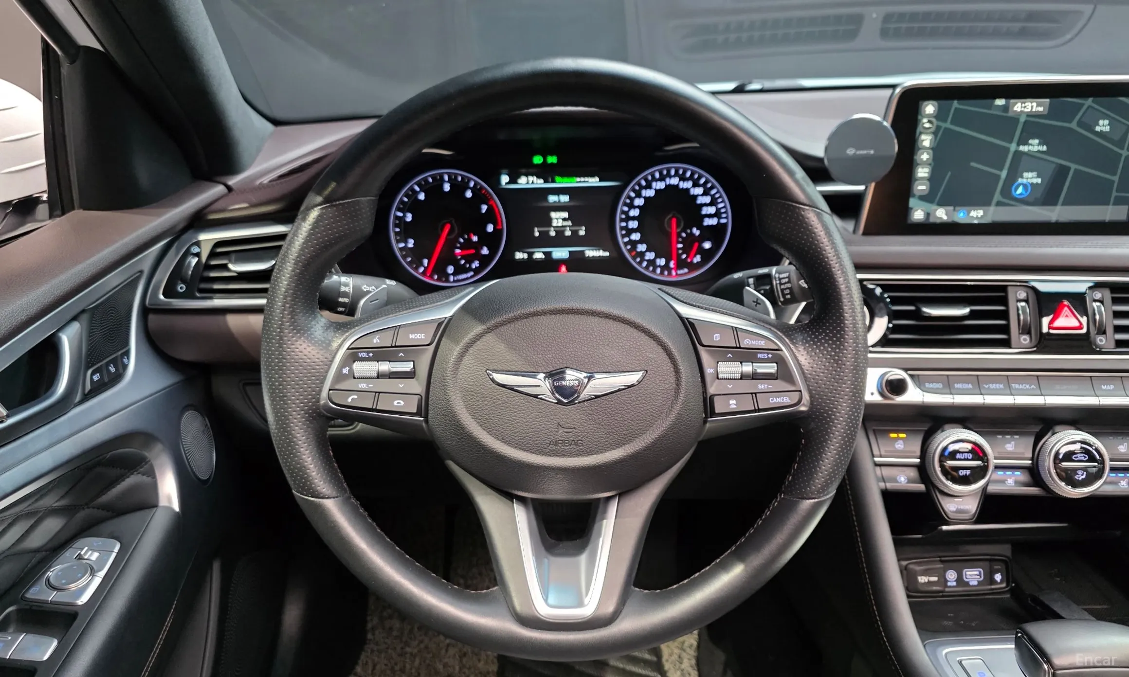 Genesis G70 превью 13