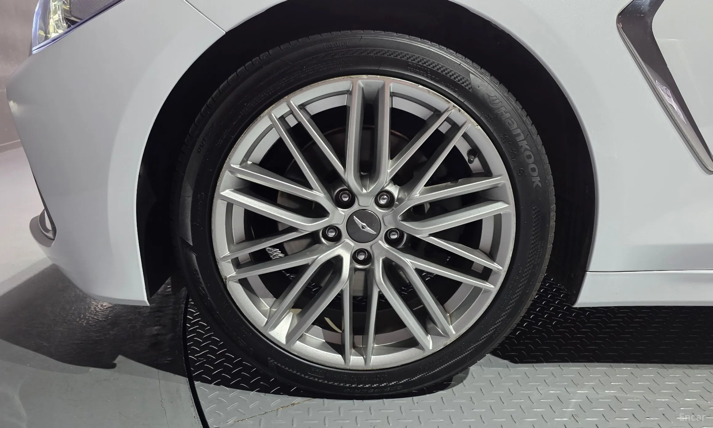 Genesis G70 превью 5