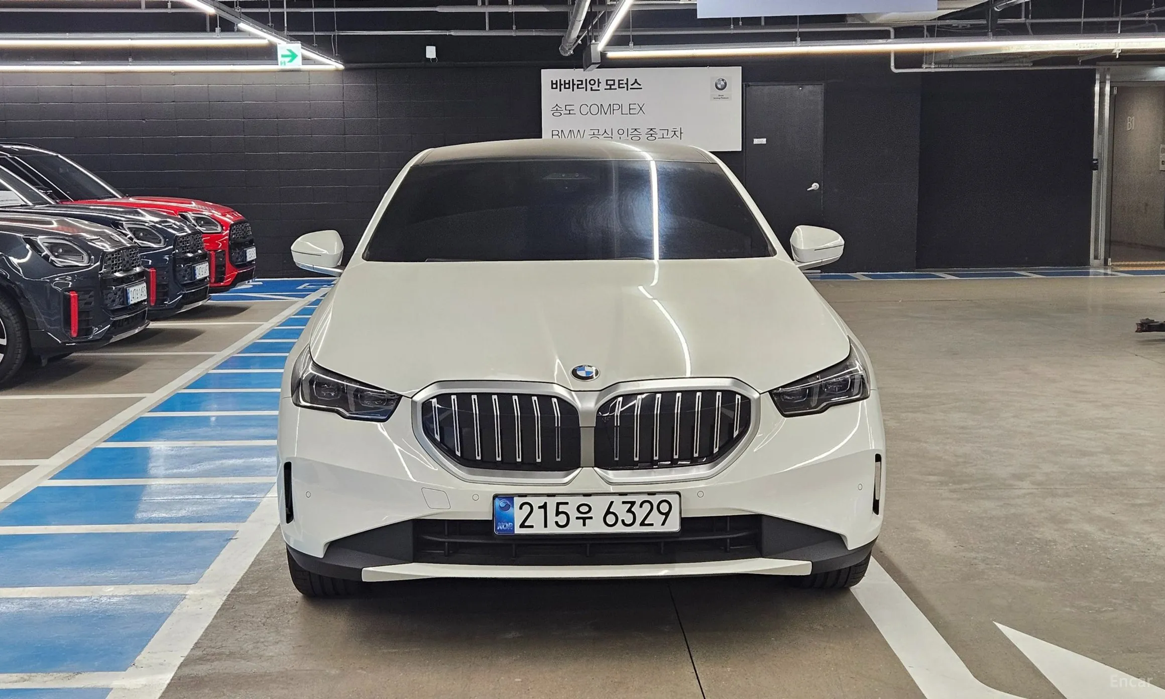 BMW 5 Series (G60) превью 3
