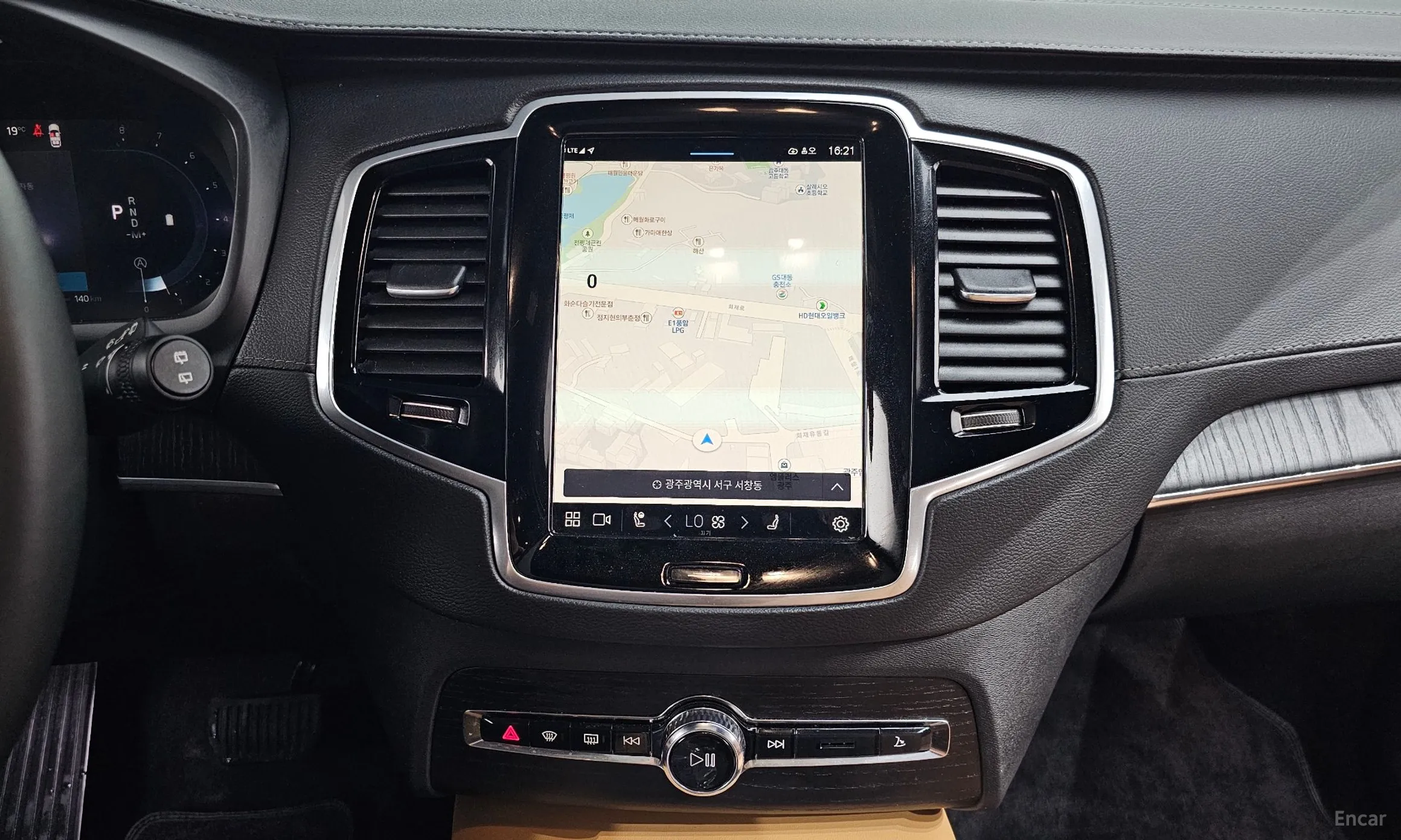 Volvo XC90 Gen 2 превью 13